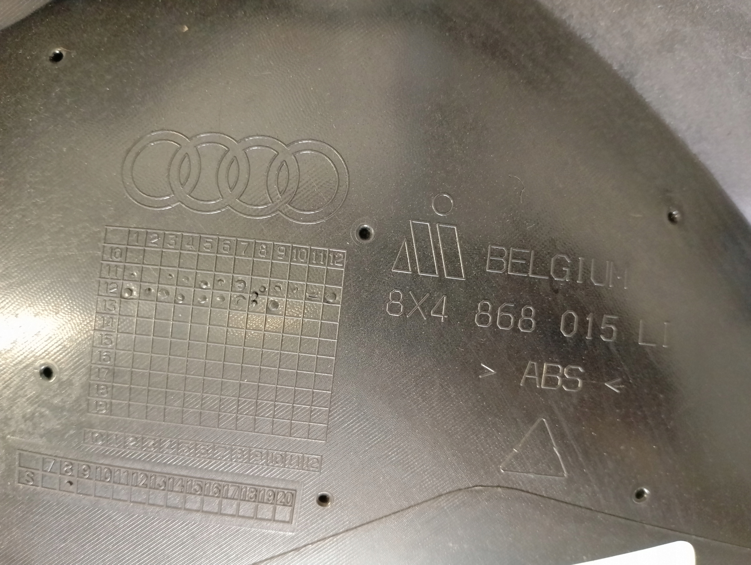 Audi A1 8X 5D дверные карты передний левый 8X4867117, панель стекл