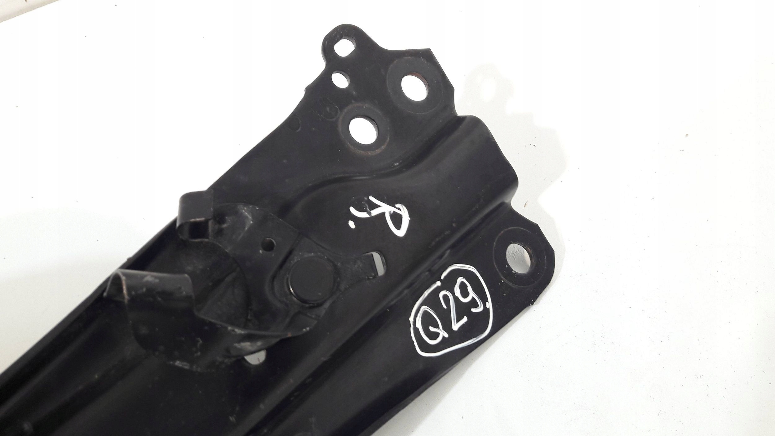Toyota Corolla E21 arm rear right (Q29)