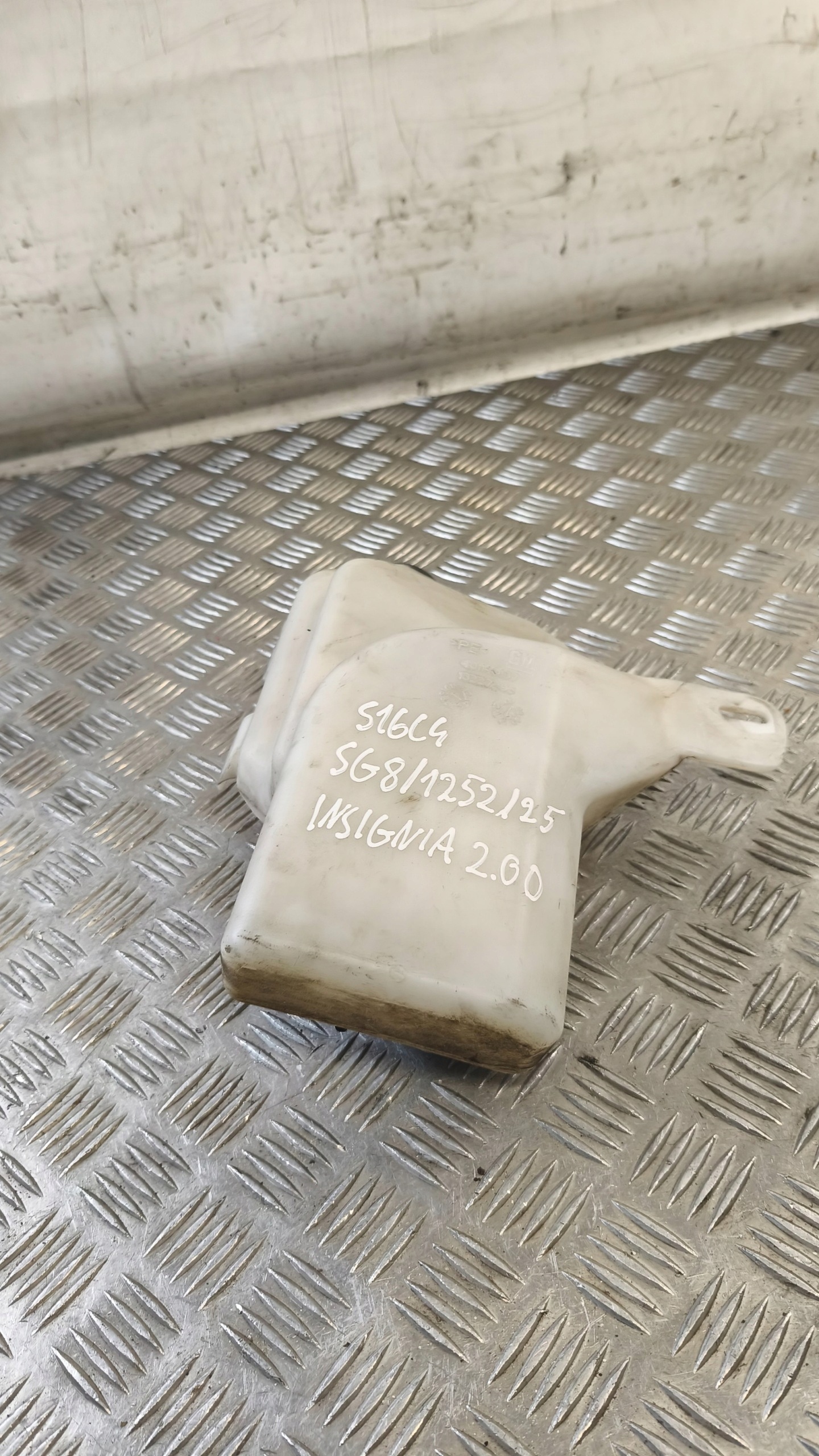 washer fluid tank OPEL INSIGNIA 2010 2.0CDTI 13227295
