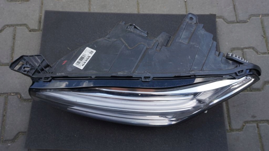 VOLVO XC90 II - complete light FULL LED left front