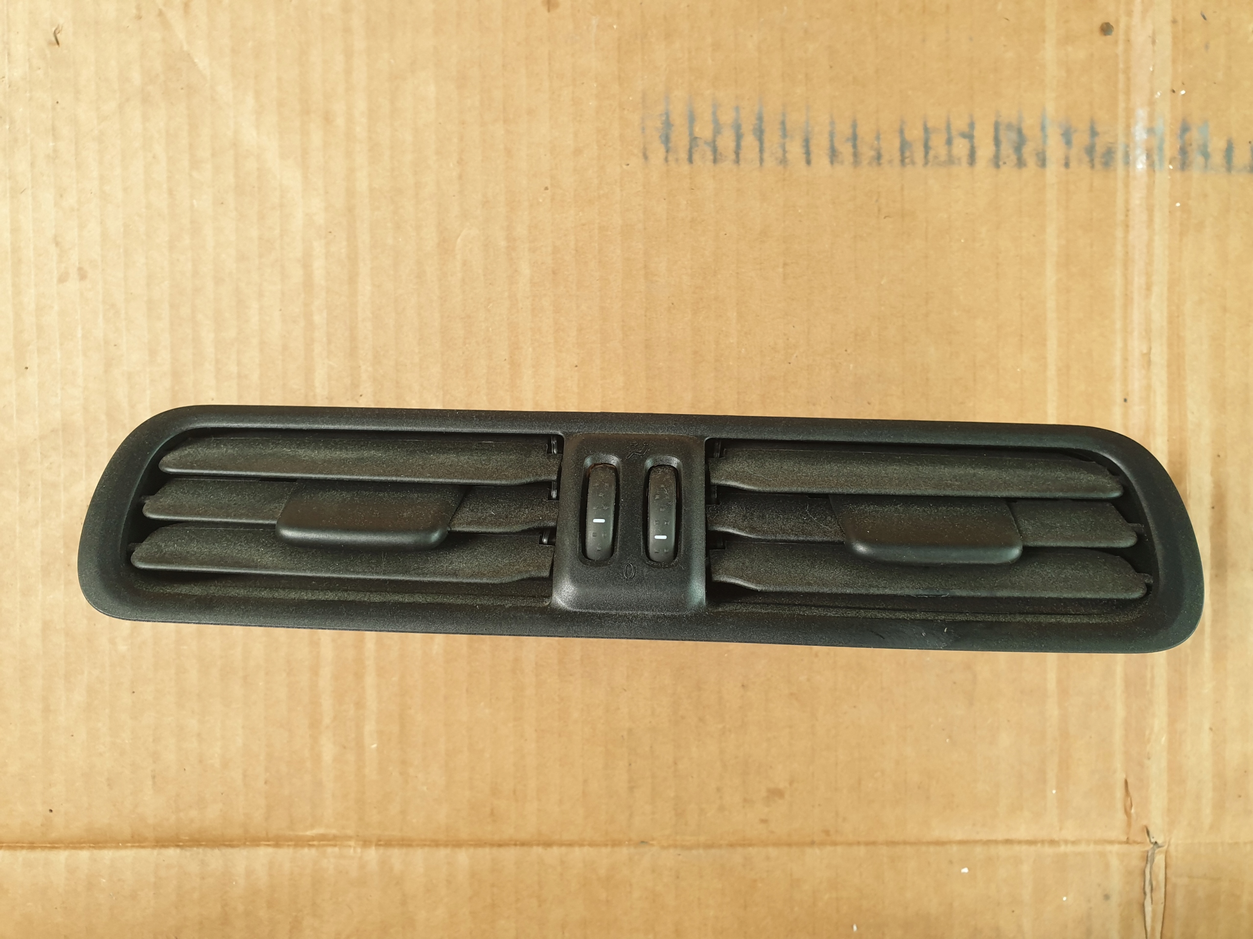 grid intake air FIAT PANDA III 3 2012- 735597681