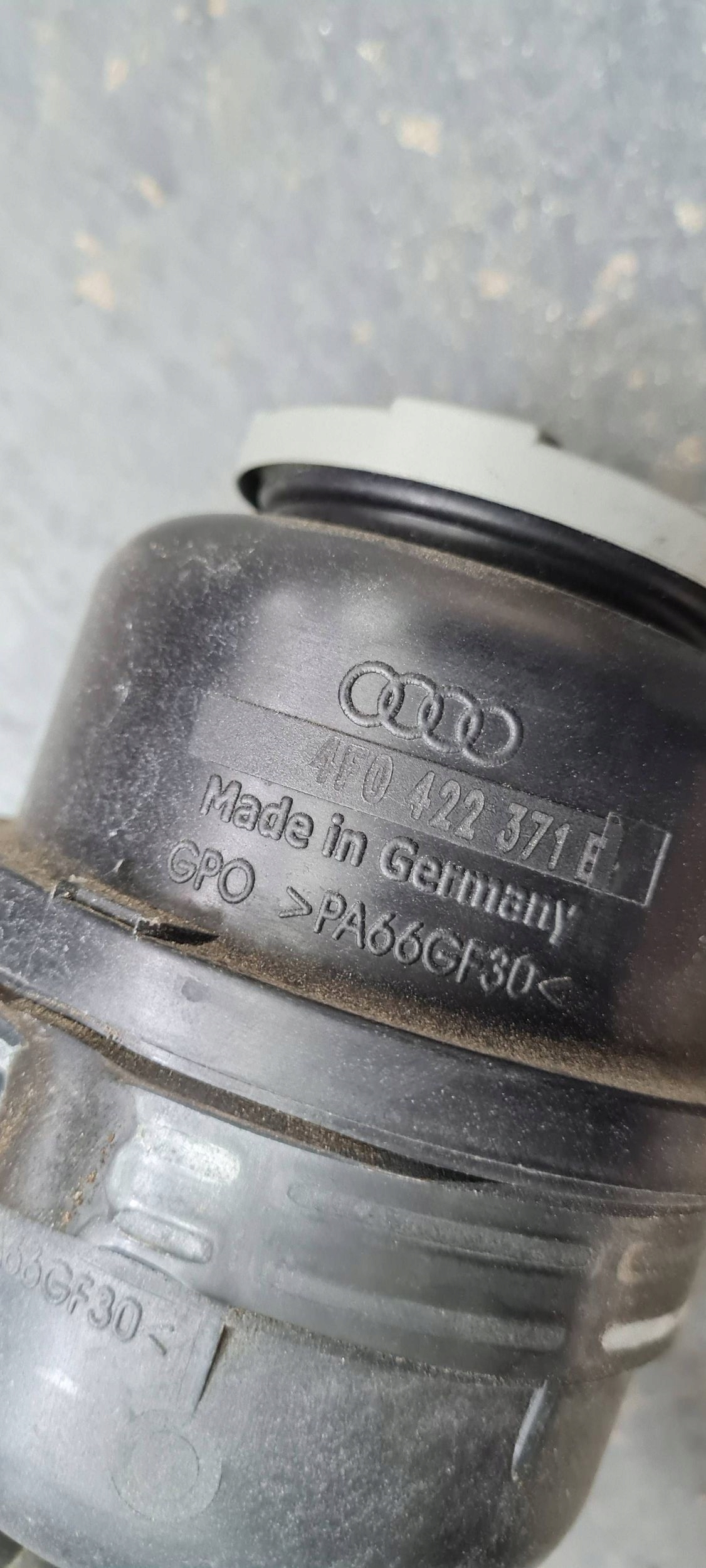 A6 C6 LIFT Servoölbehälter Schläuche 2.0 TDI 4F0422371E