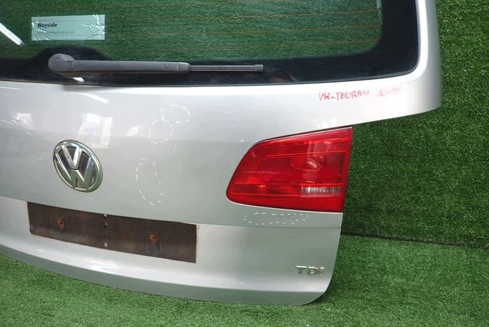 VW TOURAN 10-15 boot doors rear part