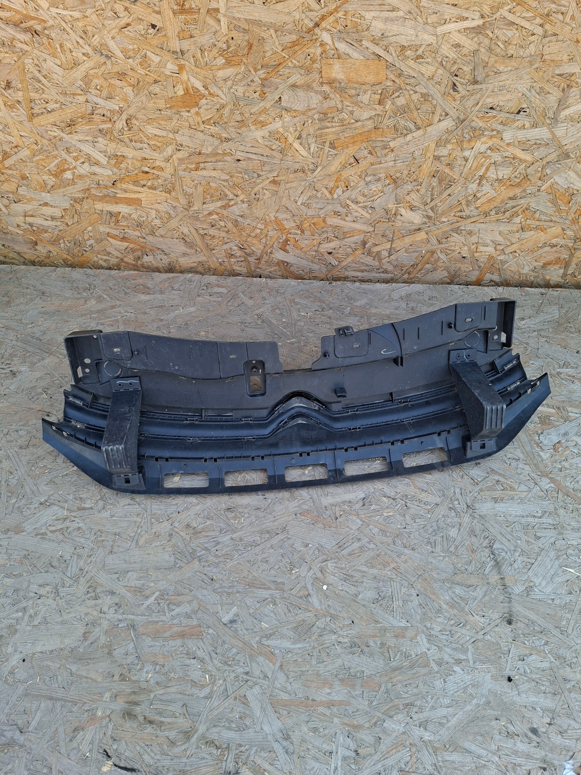 Grill CITROEN C3 9812063477