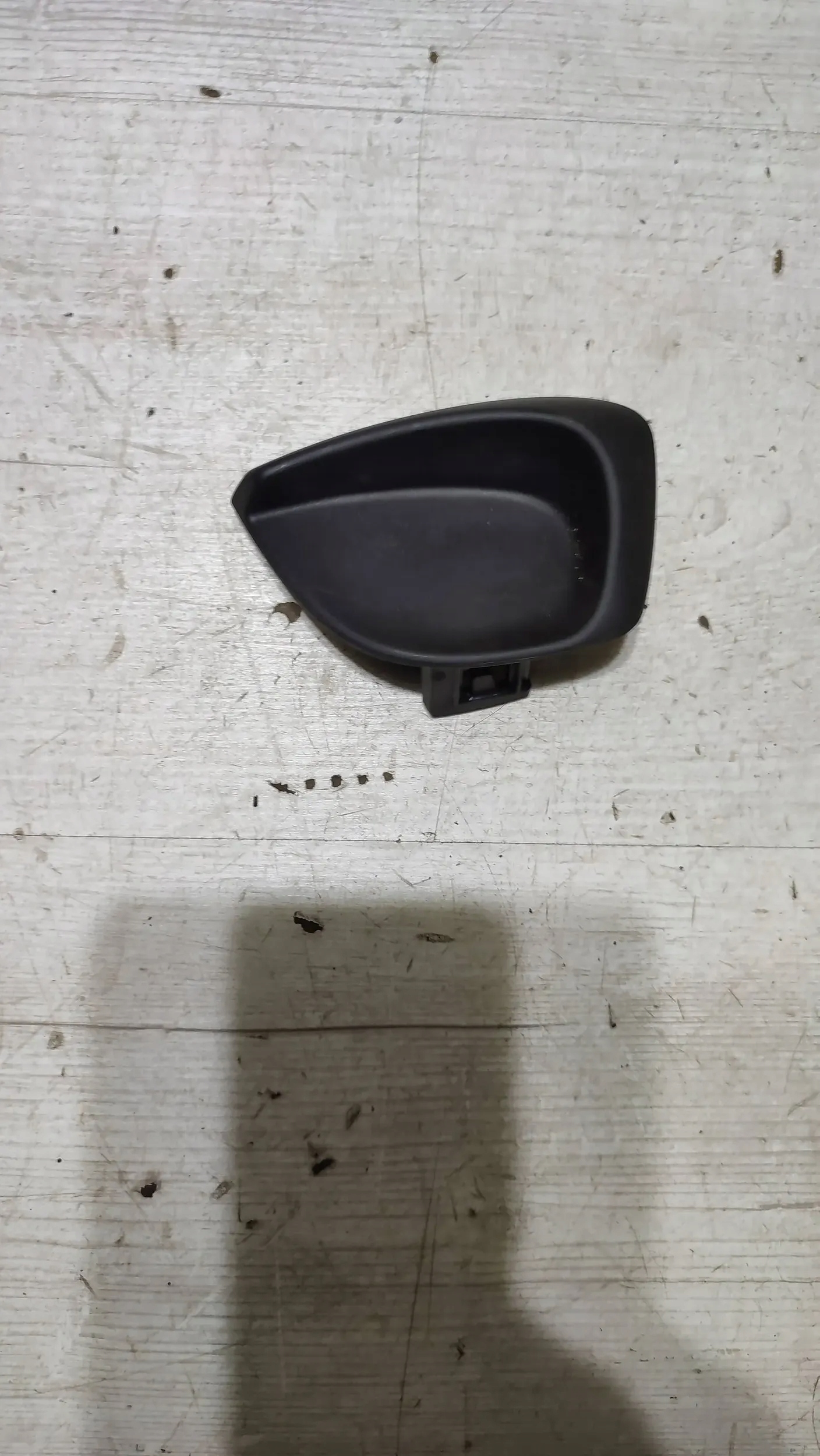 BMW X3 F25 15r 2.0d bracket do control siedziska left front