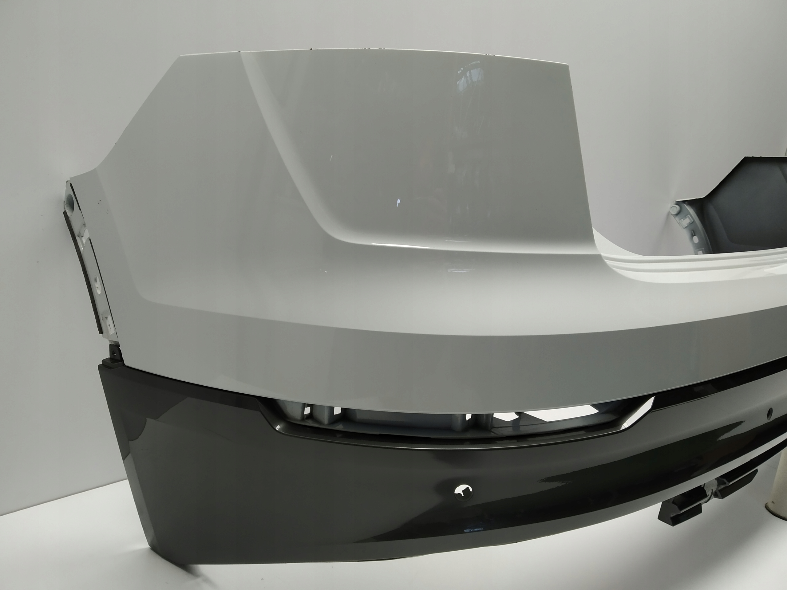 18+ Audi Q8 4m8 bumper rear part original Bialy