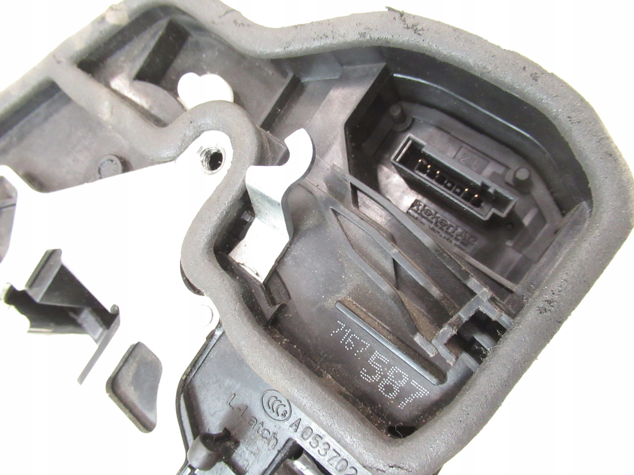 lock left rear part BMW e70 X5 e71 X6 Dociag Softclose