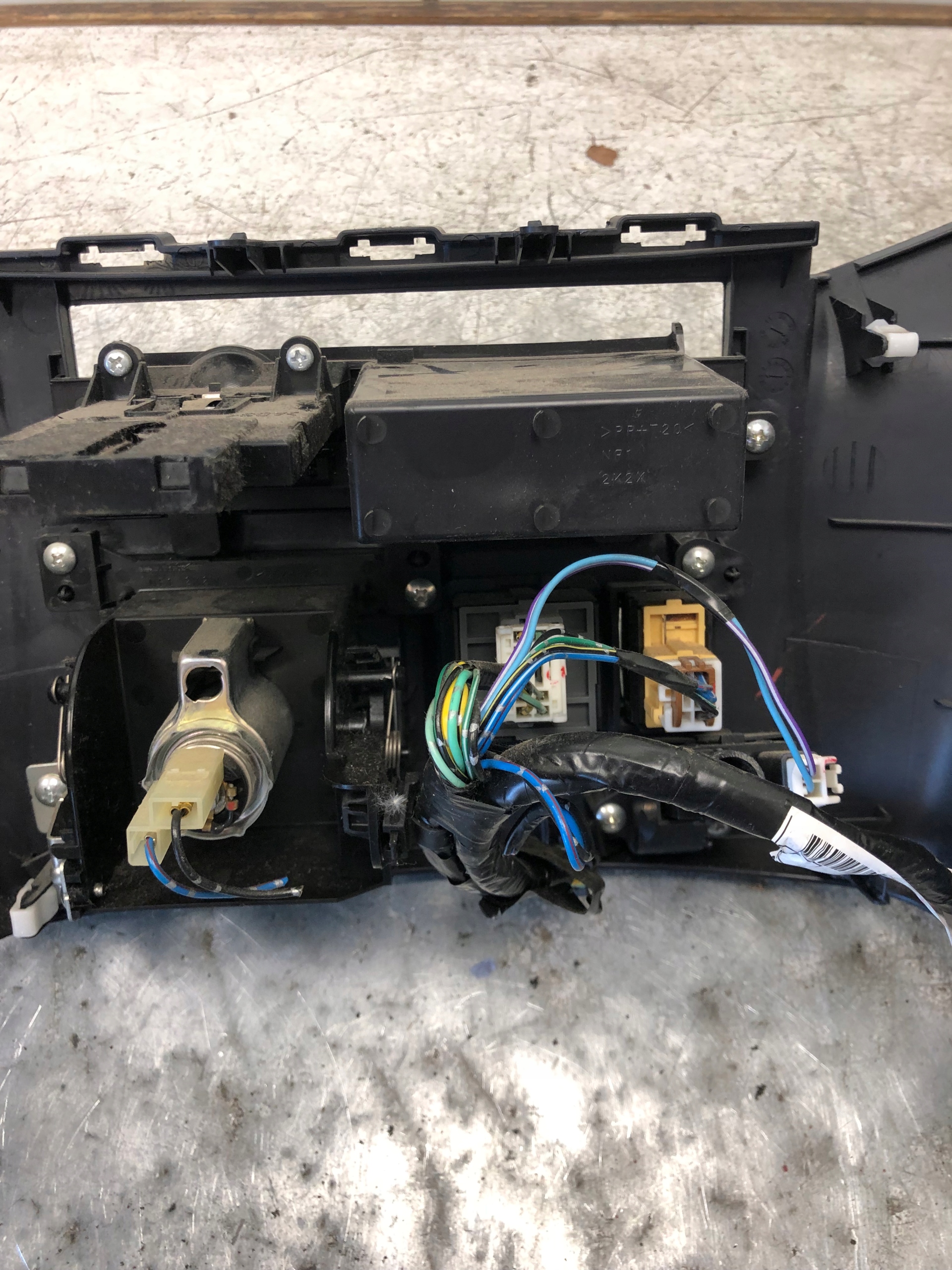 frame TUNEL dashboard MITSUBISHI PAJERO IV 8002A225