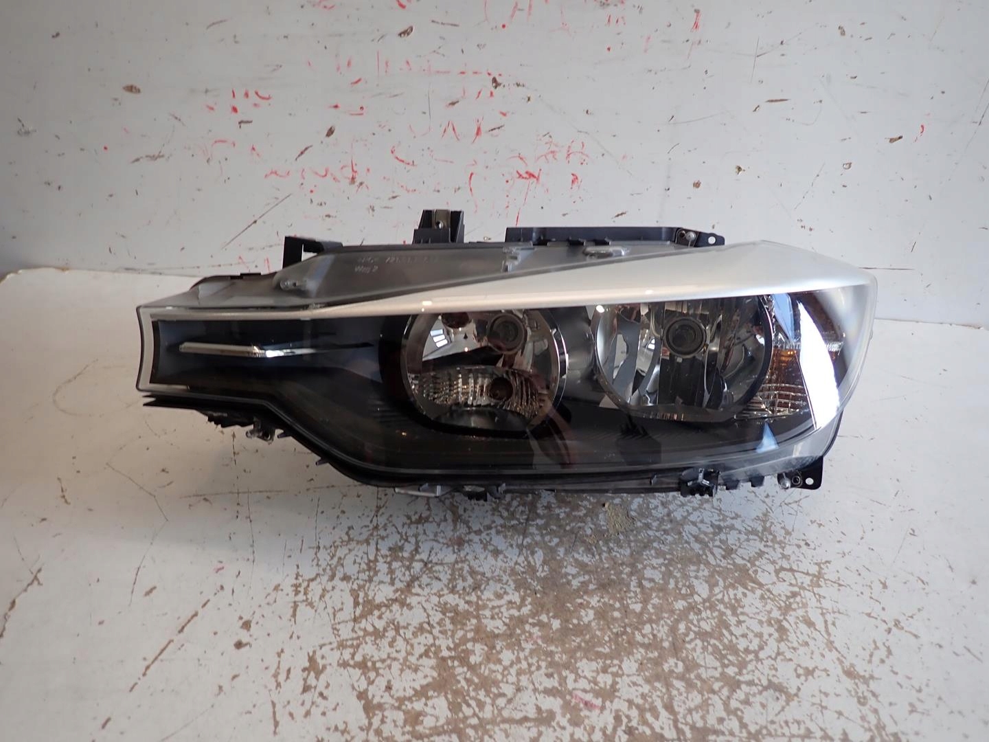 light front front left BMW 3 F30 F31 2011
