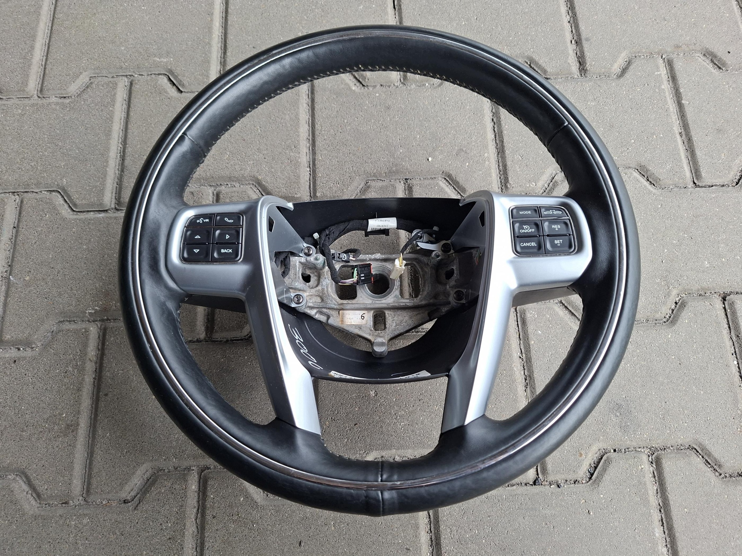 steering wheel, MULTIFUNKCJA with shifting CHRYSLER 300C II THEMA
