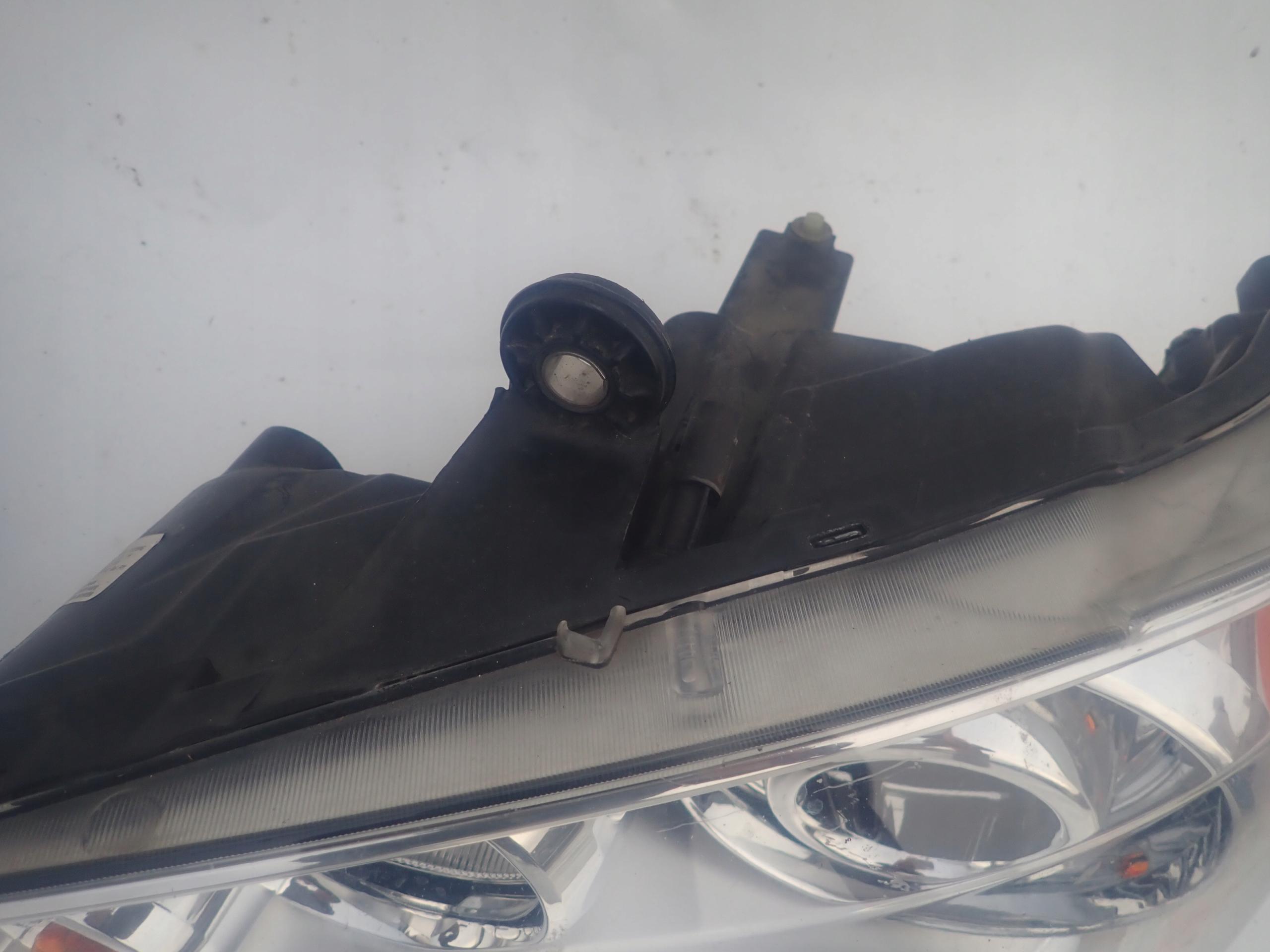 CHRYSLER VOYAGER V 07- light left front XENON