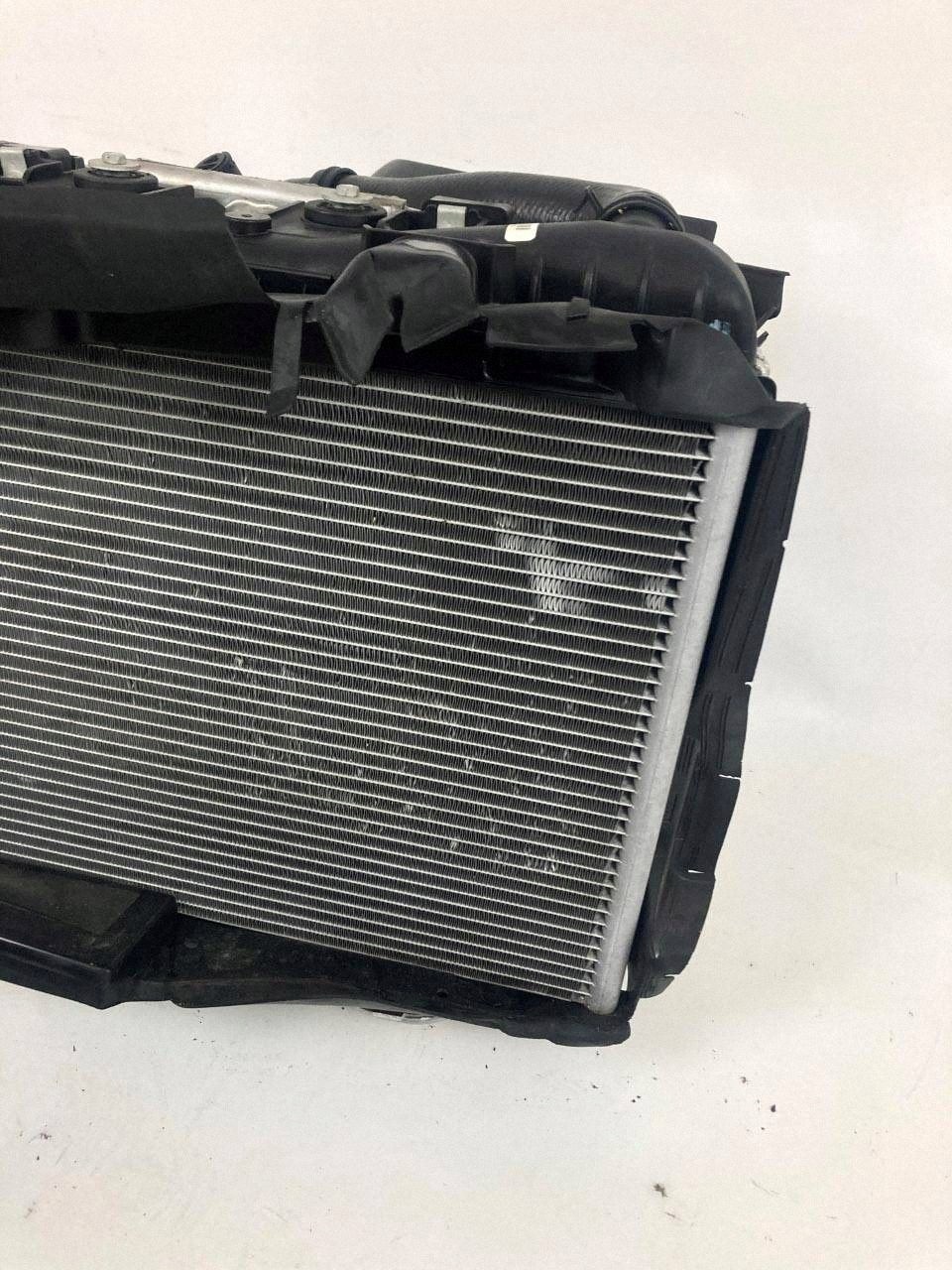 Chevrolet Corvette C8 Stingray E-Ray complete radiator left 2020-2025