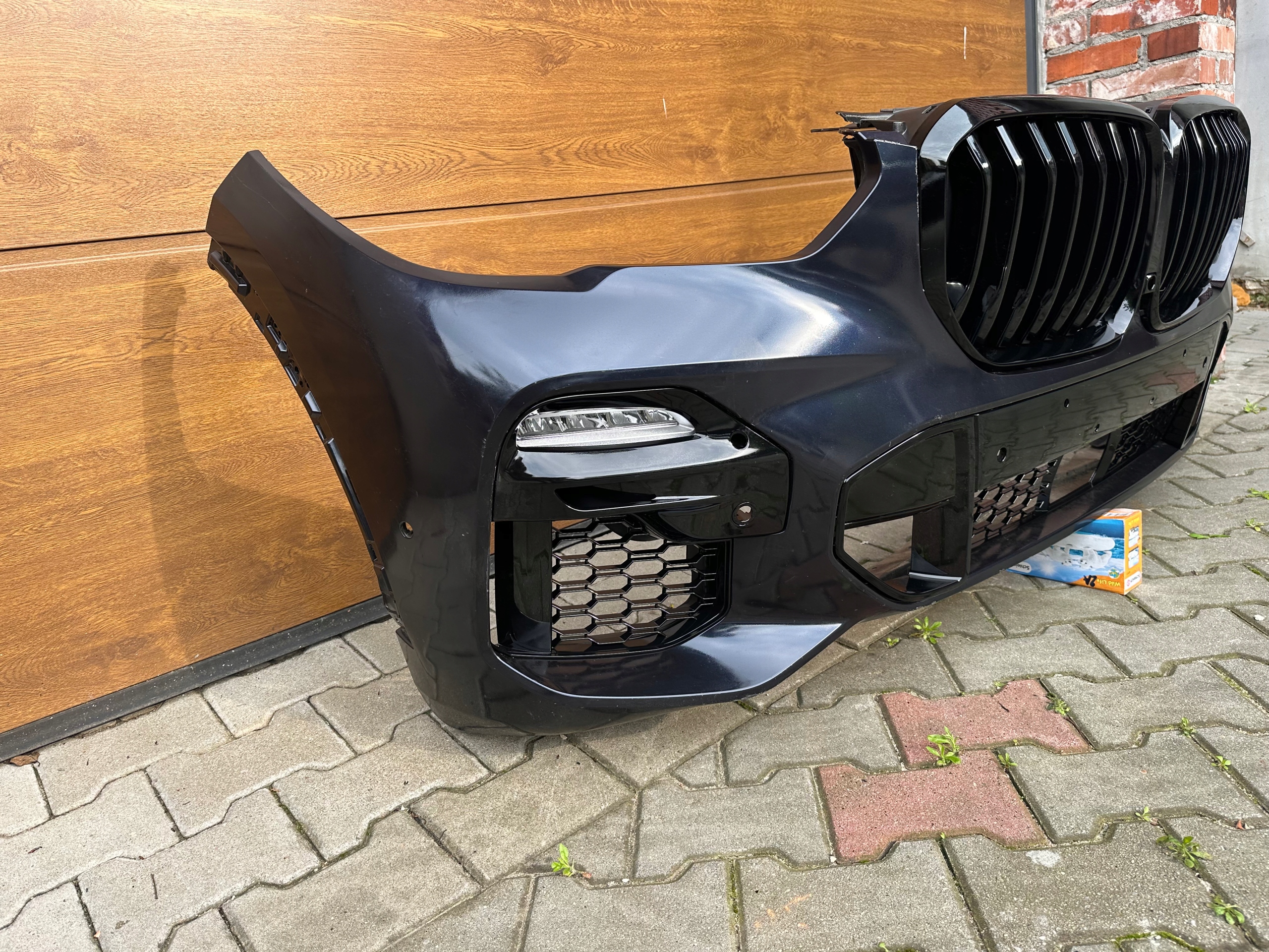 zderzak M pakiet przód przedni shadowline 6PDC radar kamera BMW X5 G05 Numer katalogowy części zderzak M pakiet przód przedni shadowline 6PDC radar kamera BMW X5 G05