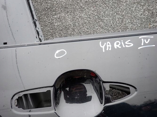 TOYOTA YARIS IV 20- door right front front