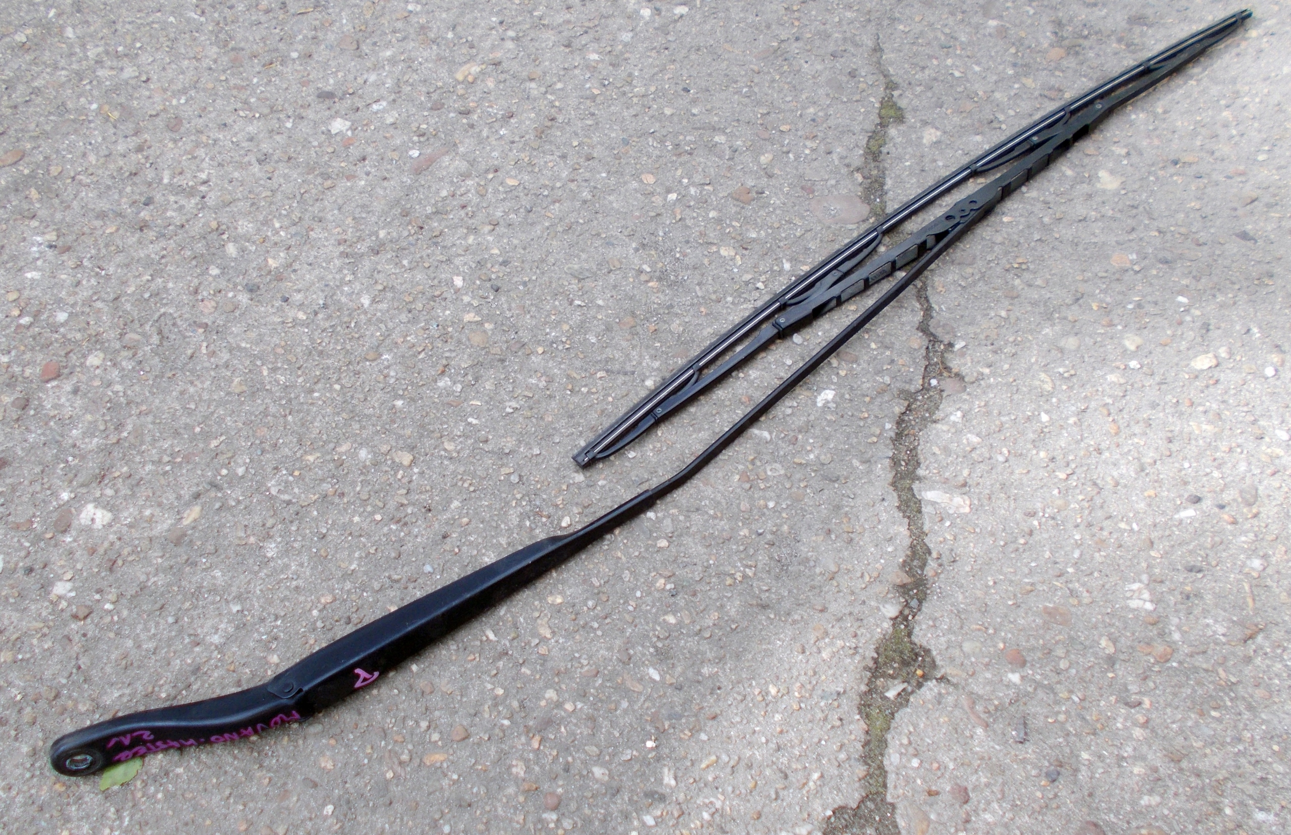 RENAULT MASTER III LIFT wiper arm right front front 8200734777