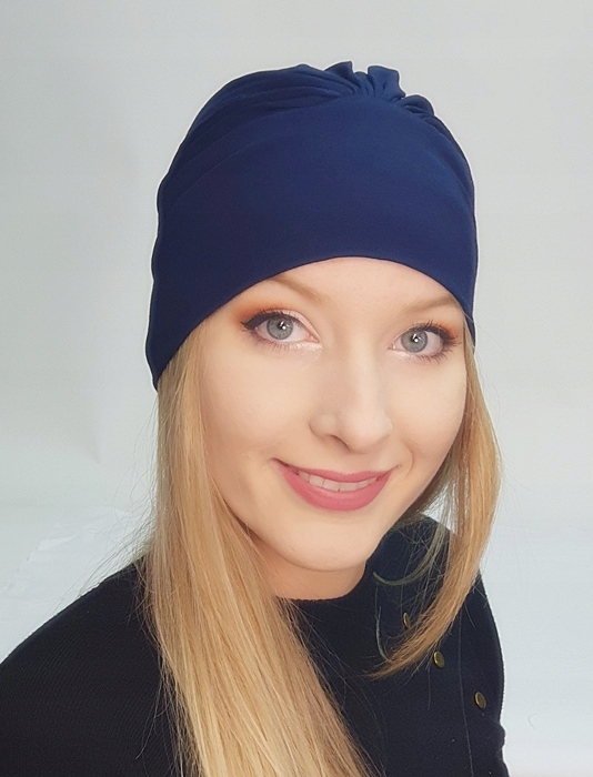 Granatowy turban Jasmina czapka marszczona bez wzoru także po chemioterapii Marka Eva Design