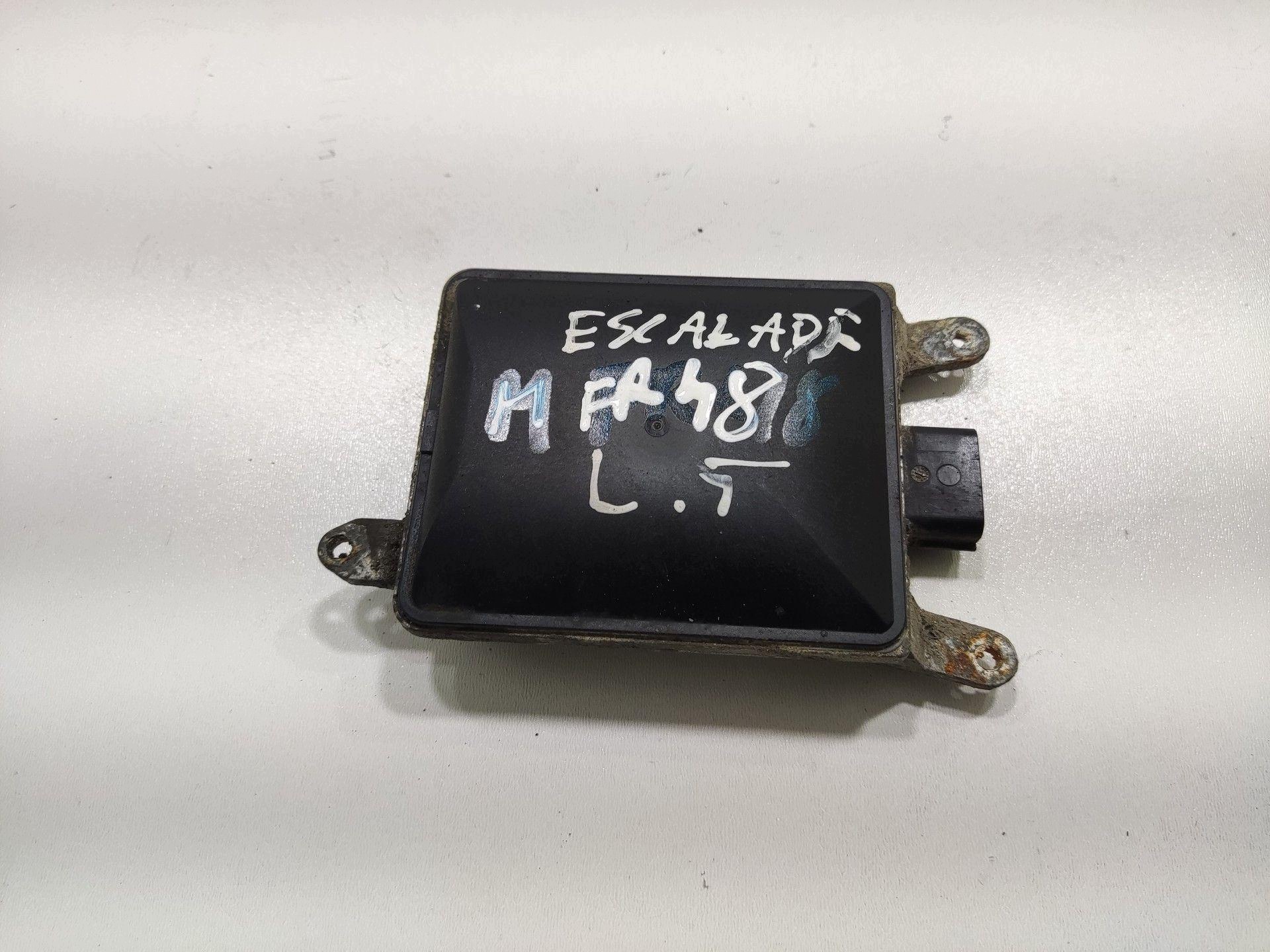RADAR SENSOR angle mort angle gauche CADILLAC ESCALADE IV 2014-2020 84007647