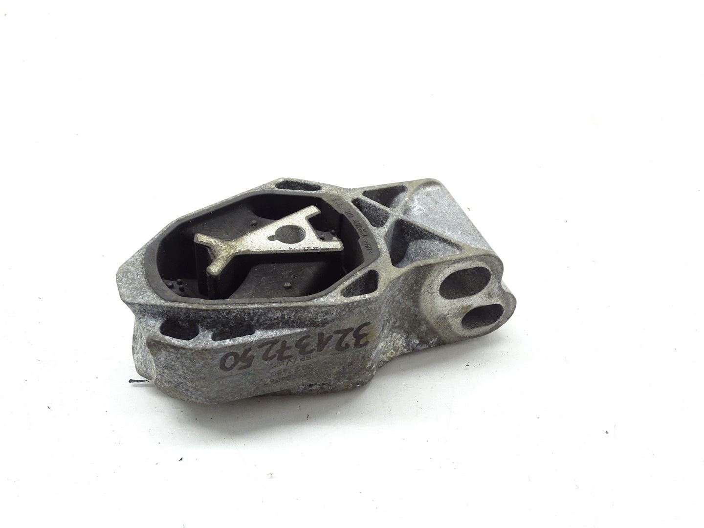 holder engine mount VOLVO XC40 32137250