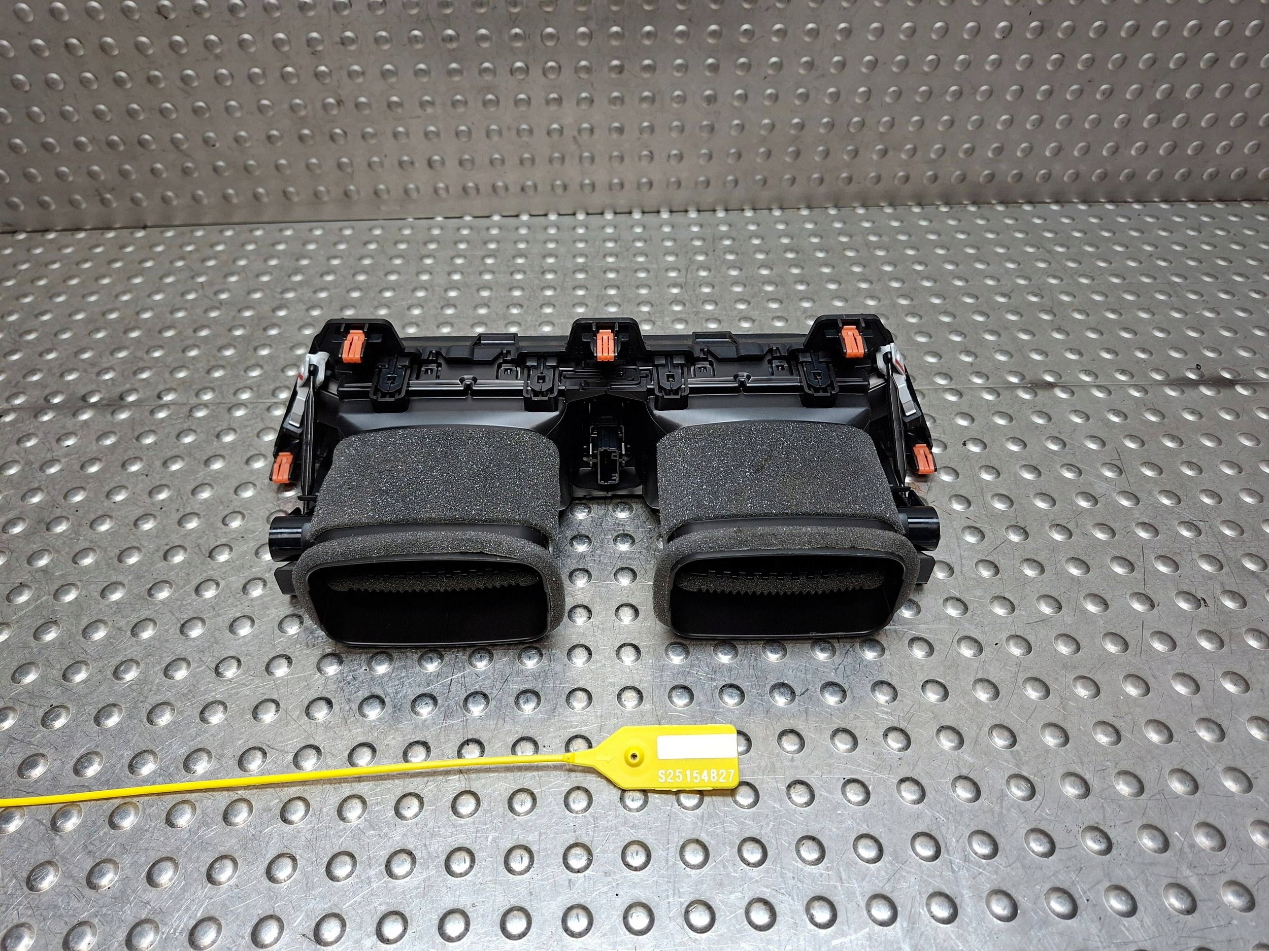 grid air conditioning devices central TOYOTA COROLLA E21 19- 55670-02830