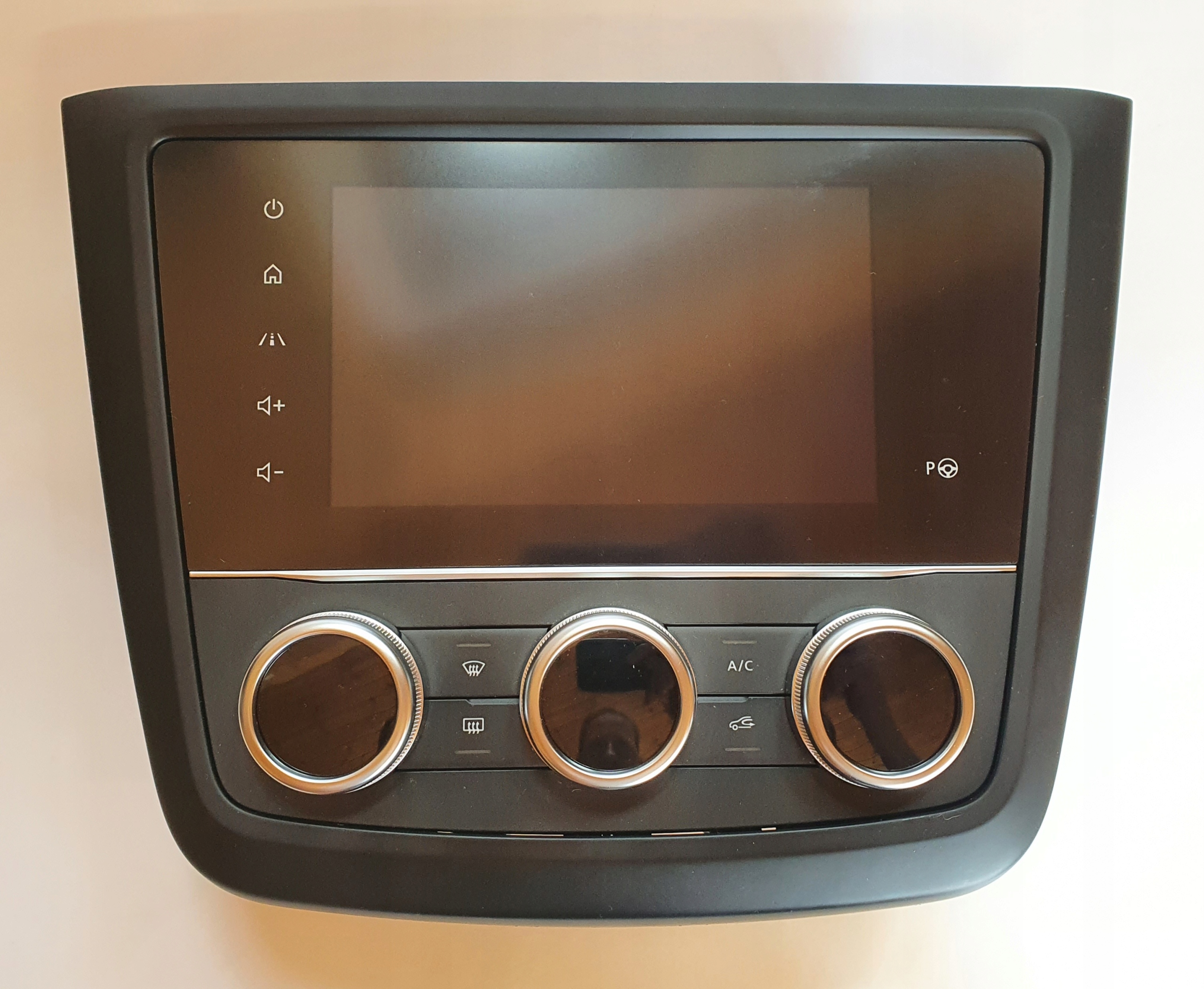 688301818R - Дисплей Navi Renault Kadjar