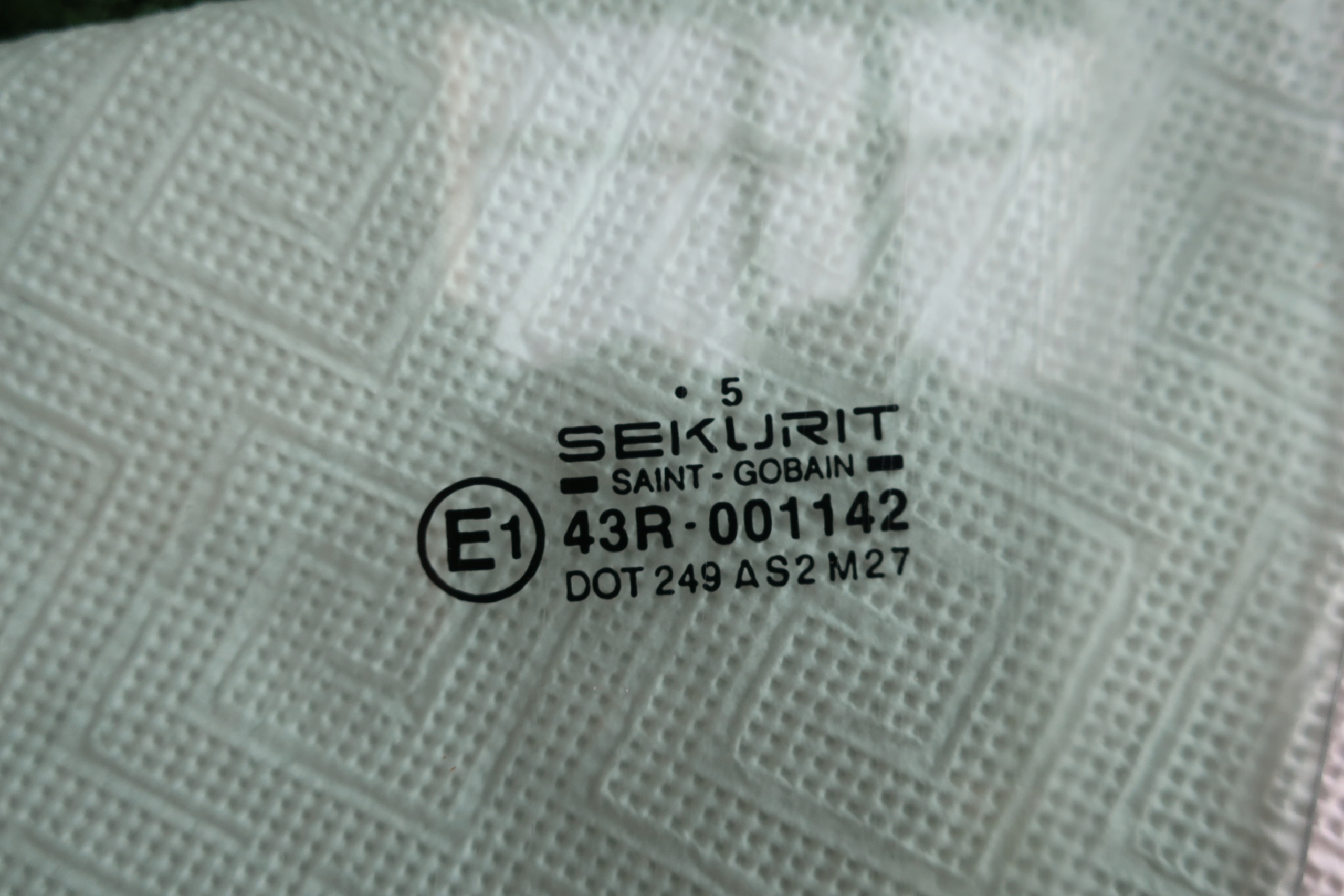 FENSTER Tür links SUZUKI JIMNY SEKURIT 05R