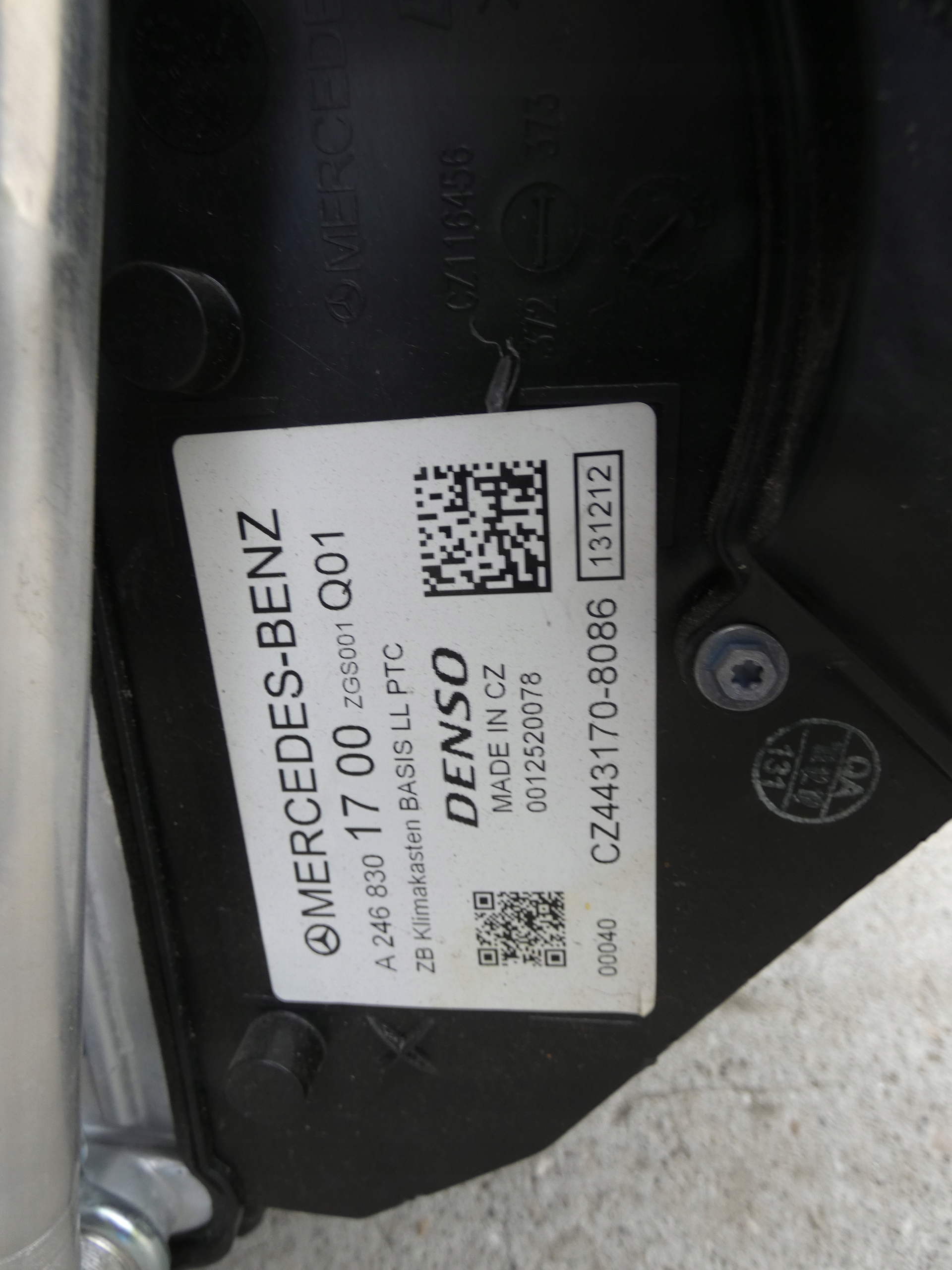 ohřívač MERCEDES GLA W246 X156 A2468305101