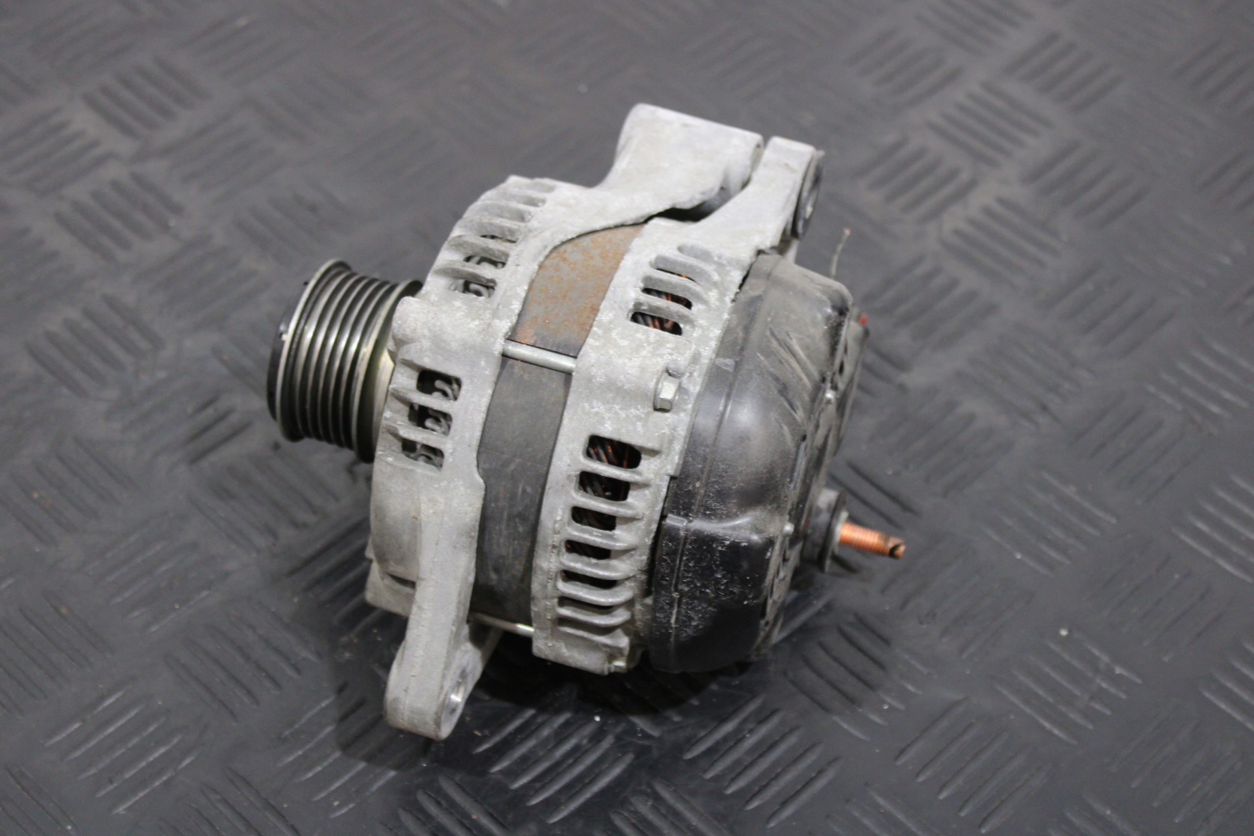 alternátor MOTORU P56029679AA JEEP CHEROKEE KL 2,2 CRD