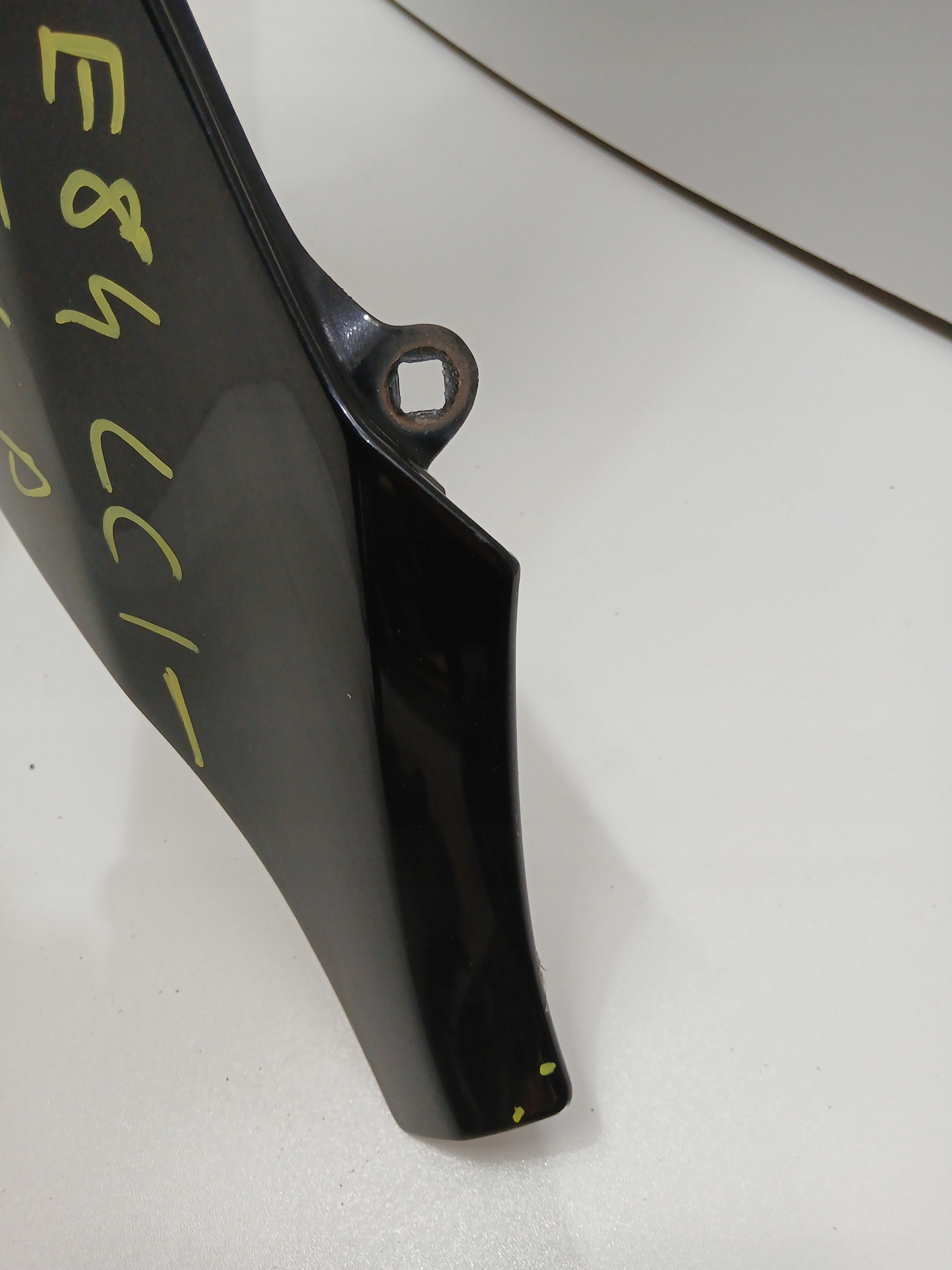 fender left front BMW X1 E84 LIFT 475