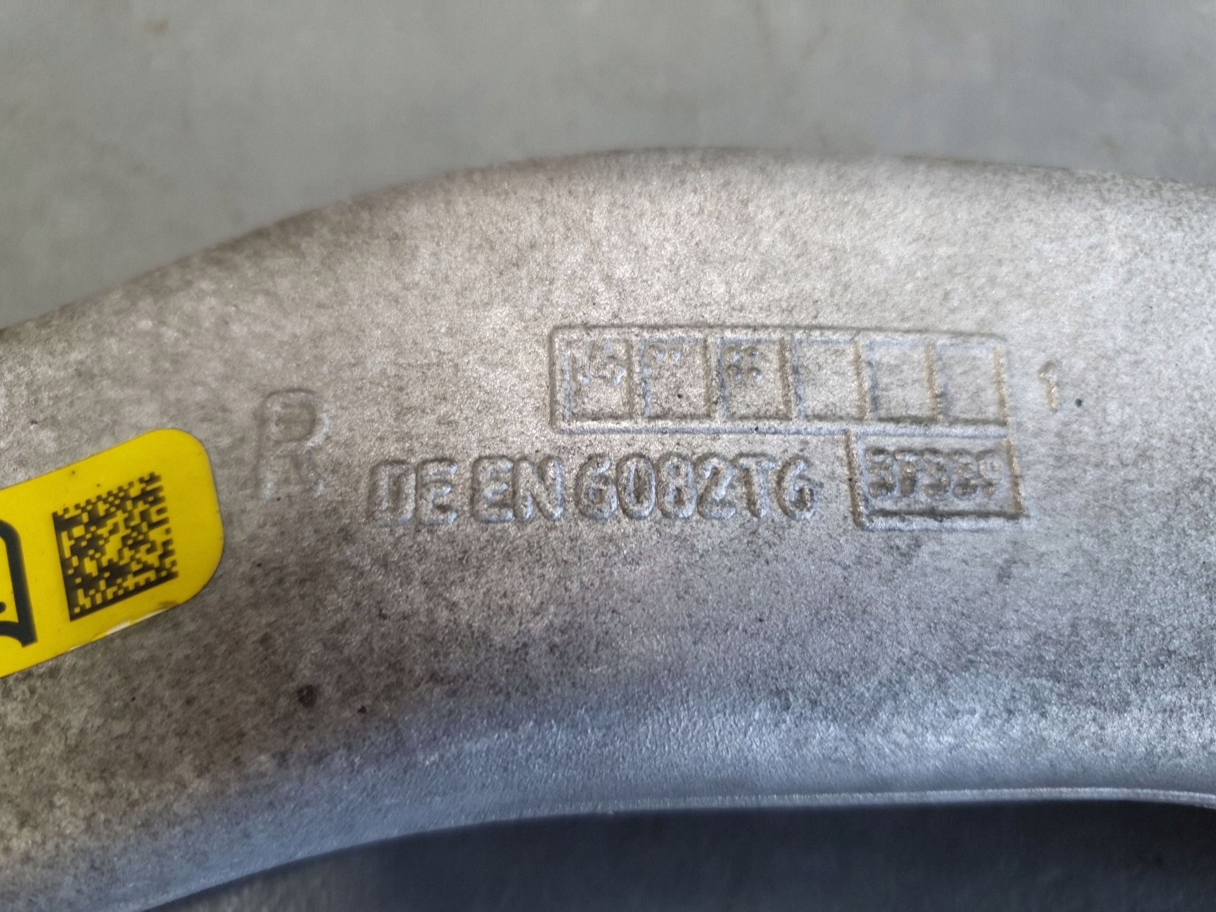 BMW 7 G11 arm front right lower 6861152