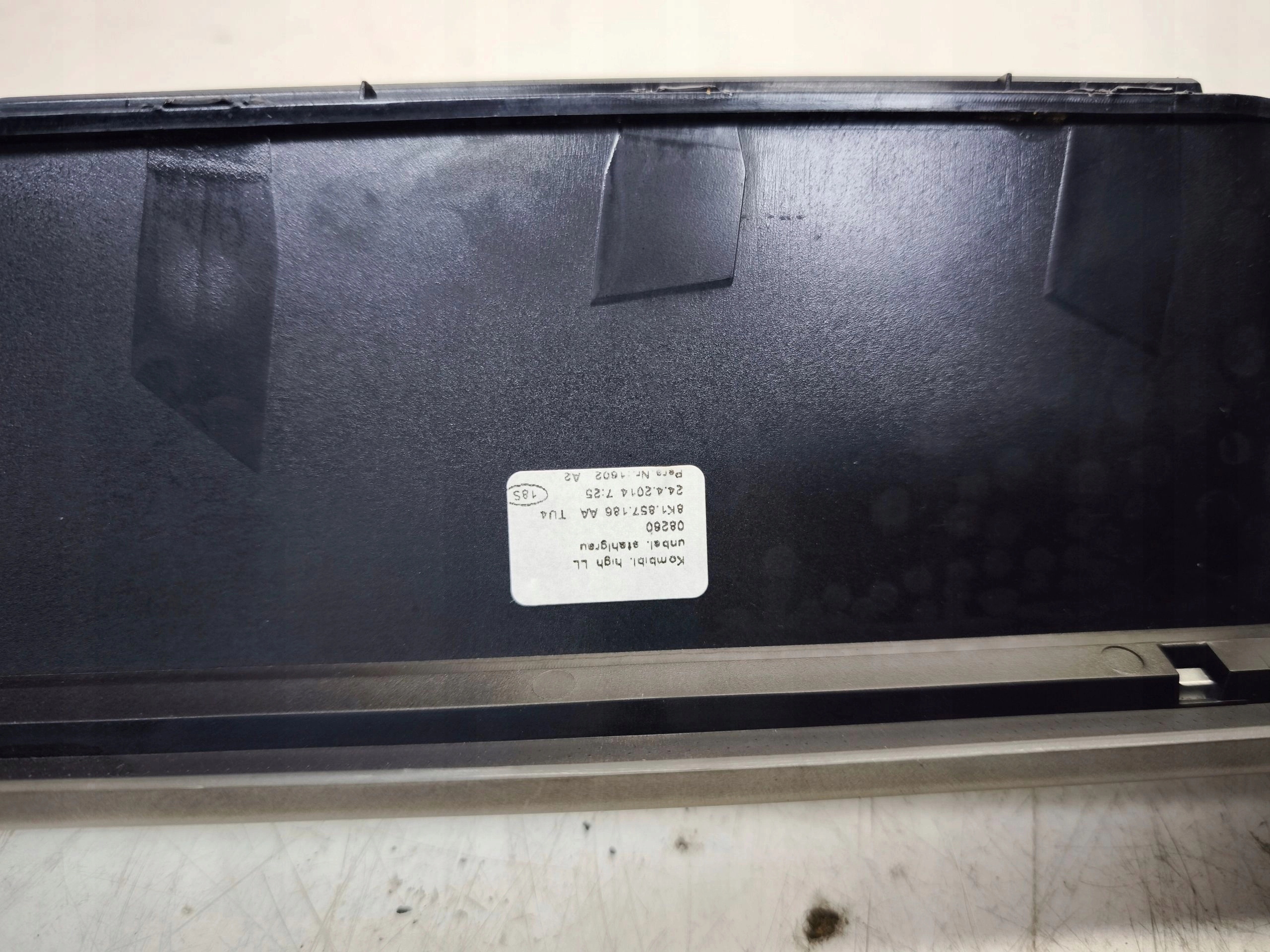 RÁM obal budíku AUDI A4 B8 LIFT 8K1857186AA TU4