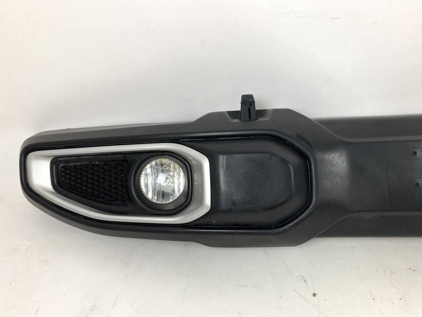 Jeep Gladiator JT 2020-2025 front bumper complete z halogenami OEM