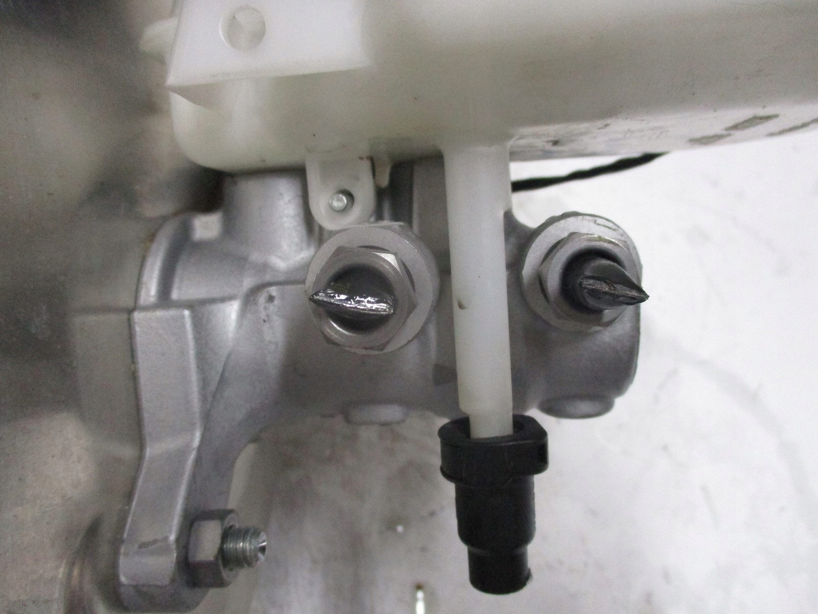 servo servo JAGUAR J9C3-2B195-AB