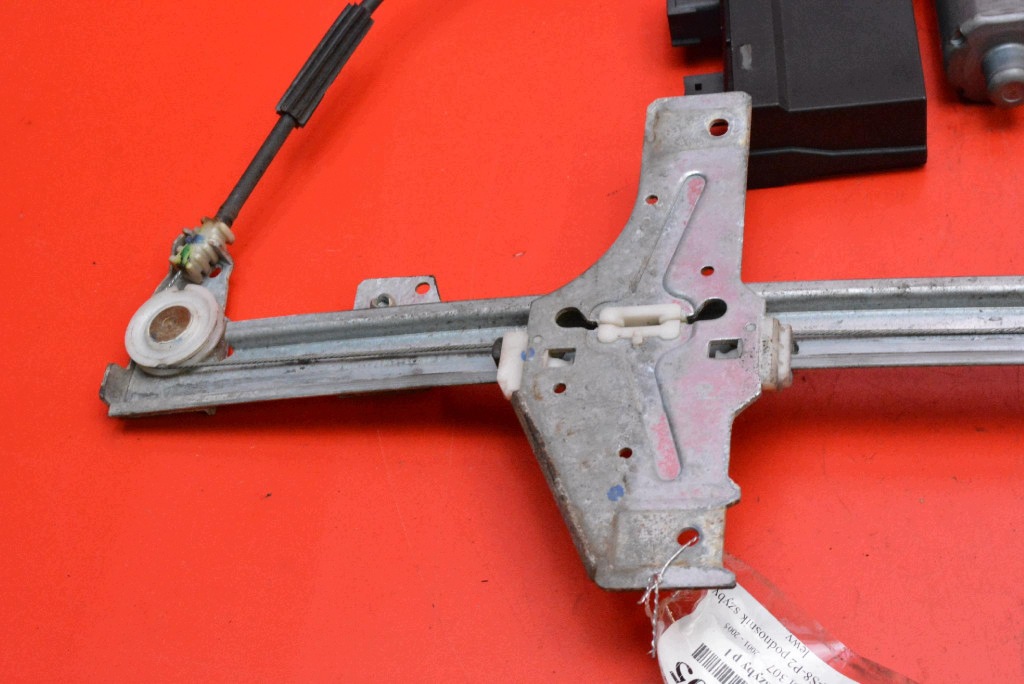 window regulator left front EU 9634456980 PEUGEOT 307 SW KOMBI 01-05