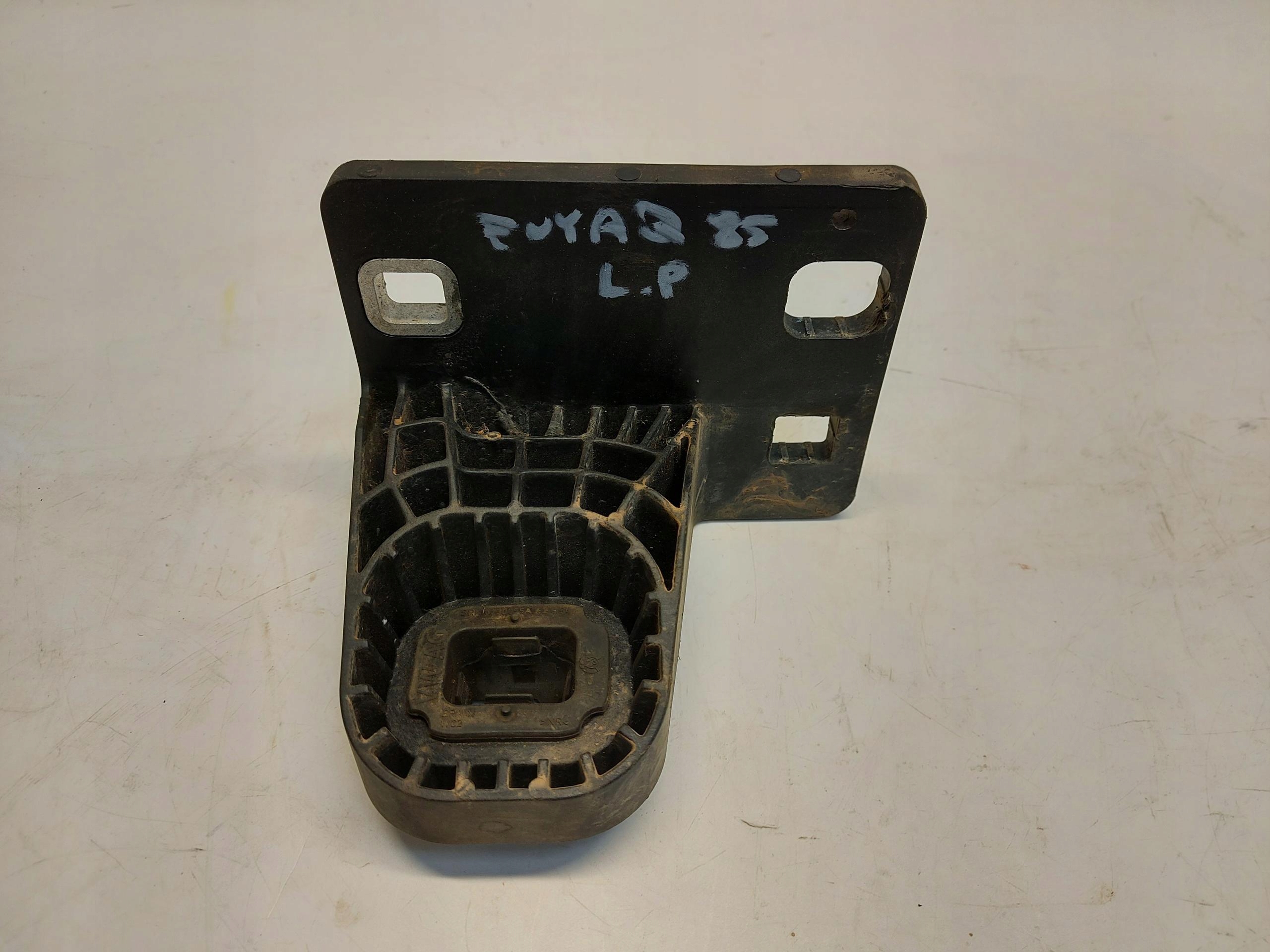 SKODA Enyaq 5LA iV85 console holder radiator left 1EA121367H