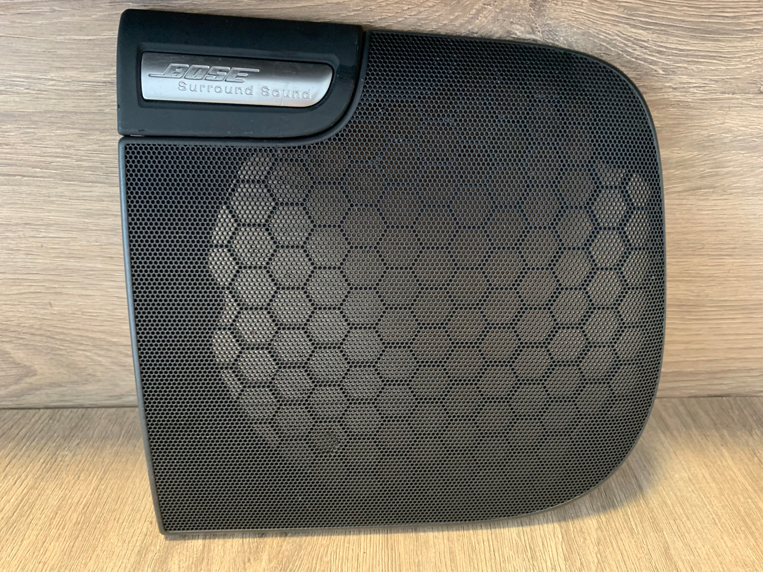 BLENDA GŁOŚNIKA L TYŁ BOSE AUDI A8 D3 4E0035419