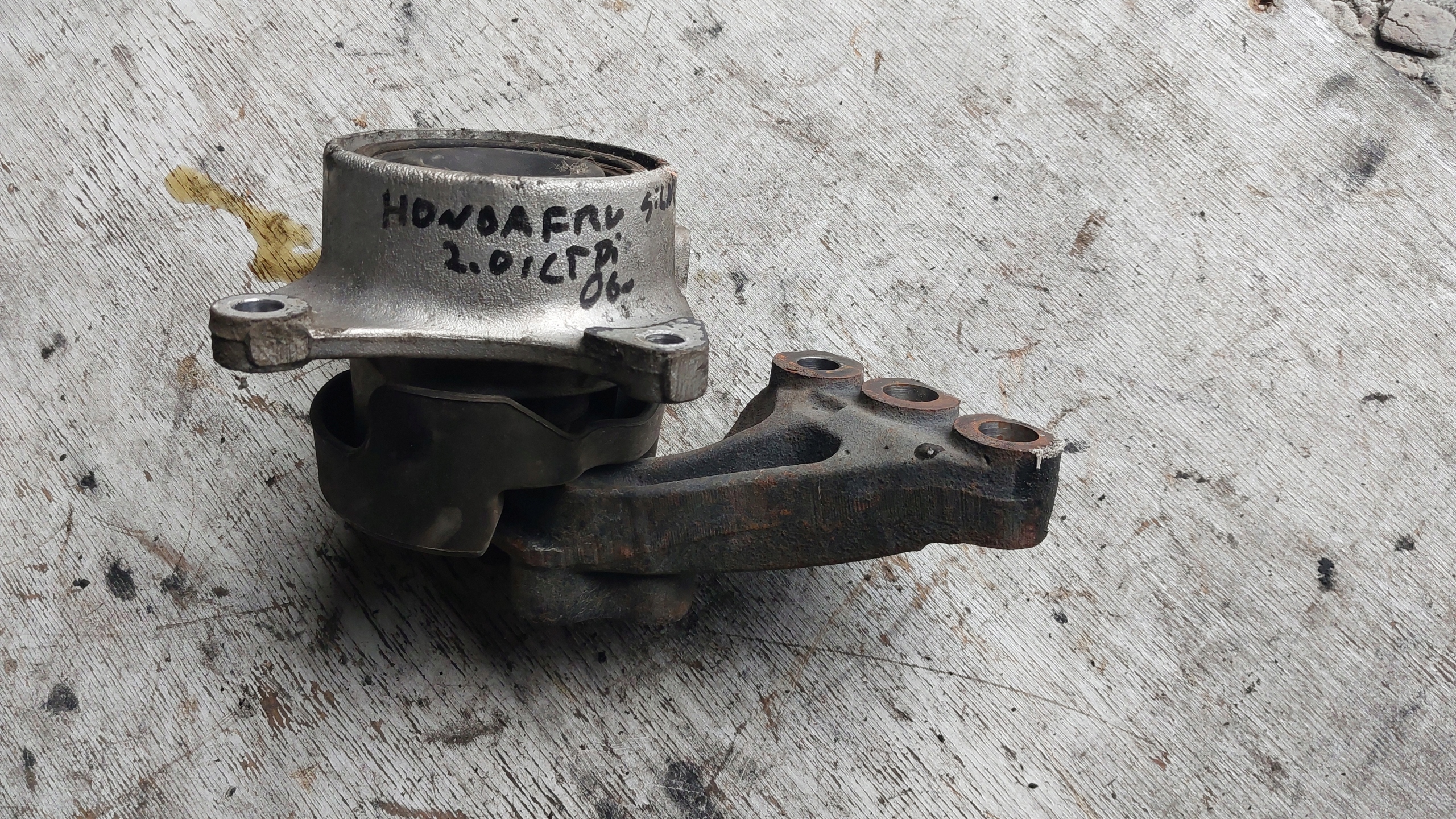 Honda FR-V 2.2 and-CTDi holder engine mount 05-> r.