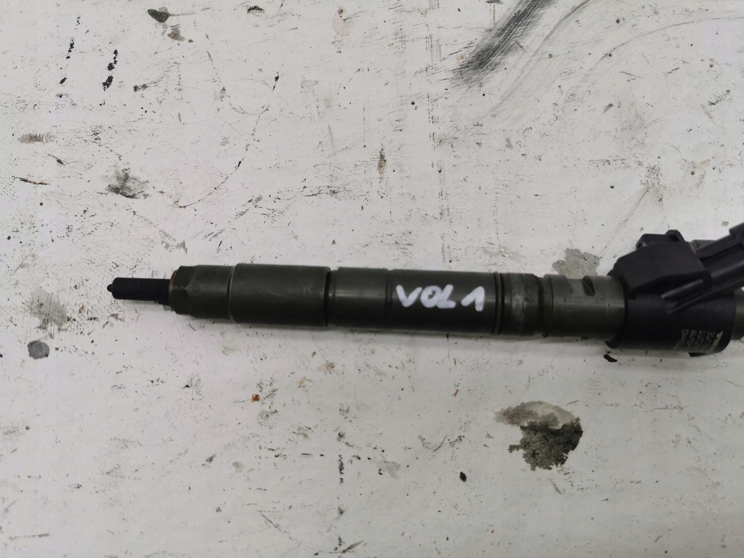 injector VOLVO V60 II 2.4D 204KM 31272690 10-18