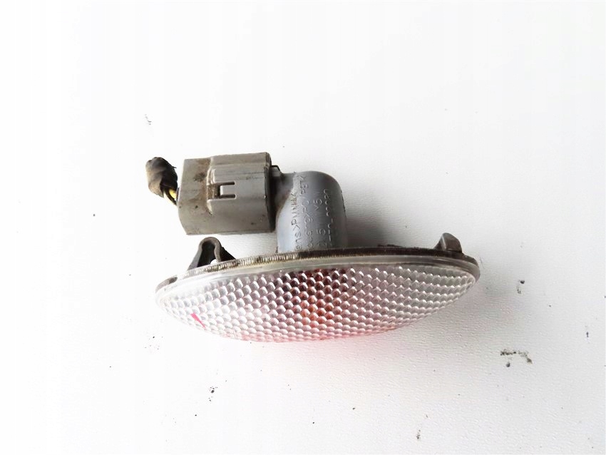 поворотник крыла TOYOTA oe 81730-02080