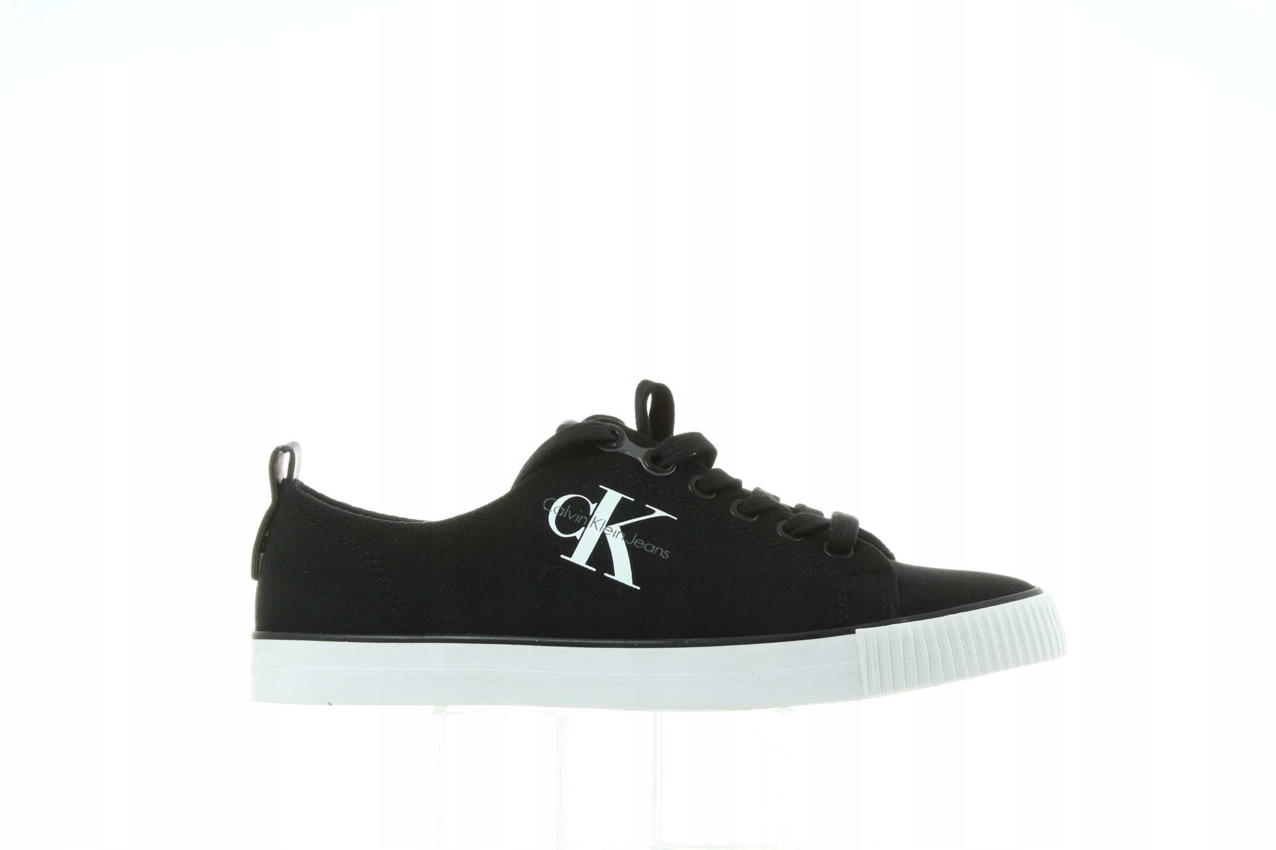 

Tenisówki Calvin Klein Dora Canvas R3556 Black 38