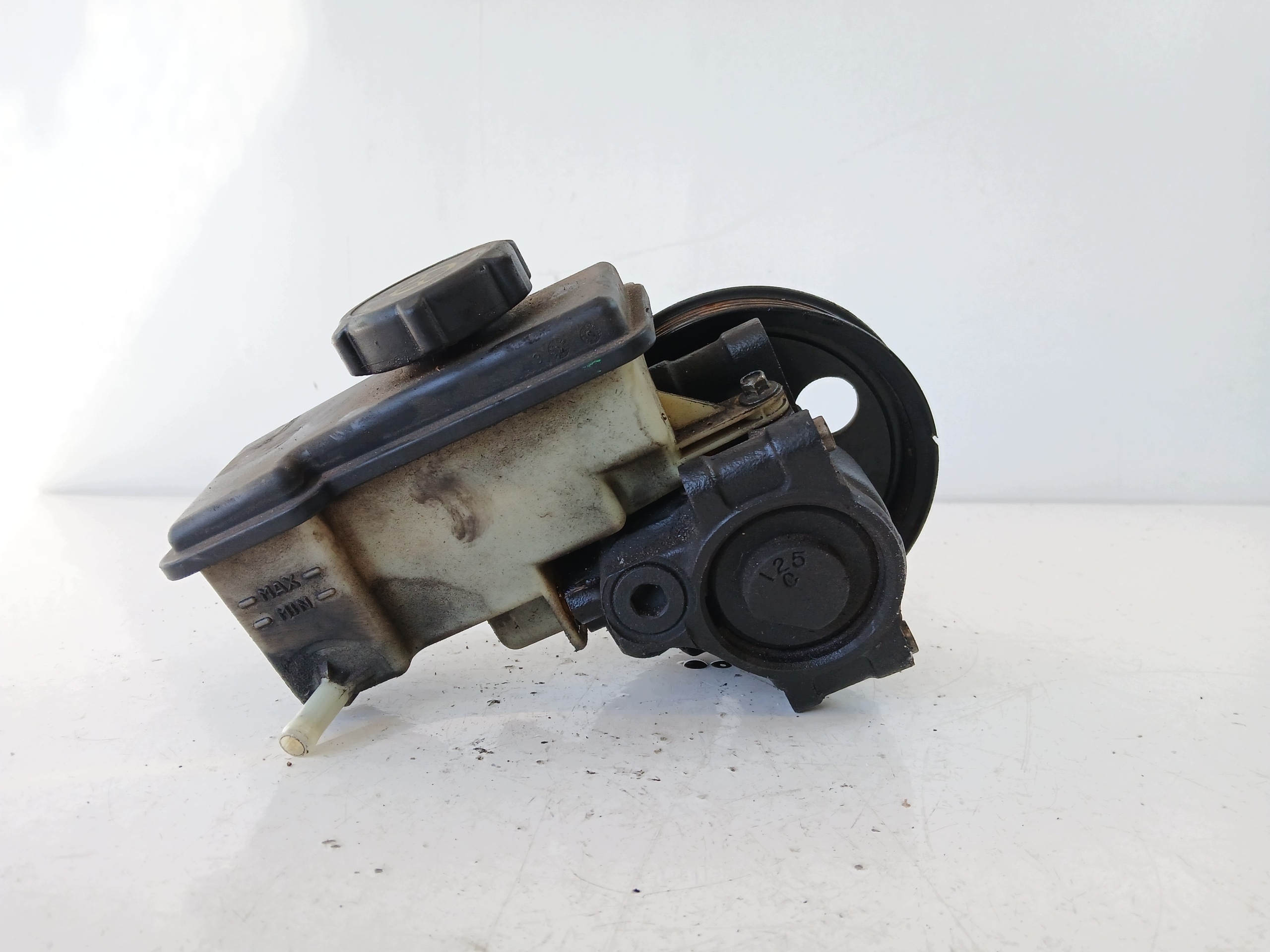 FORD MONDEO MK3 2.0 servopumpe behälter 1S7C-3R700-AC