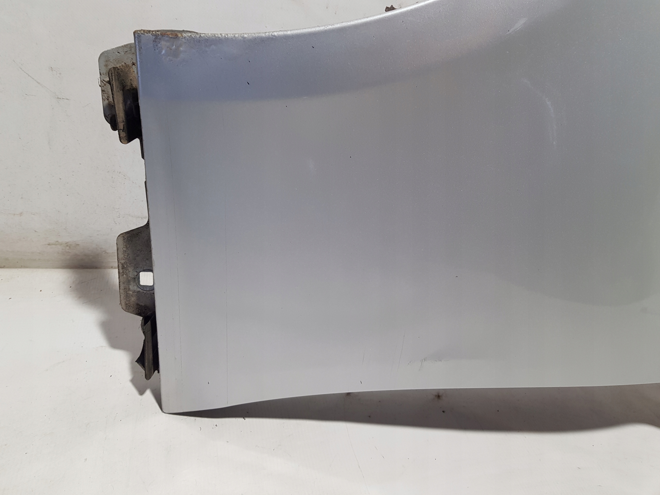 fender left MERCEDES CLS W219 C775 775
