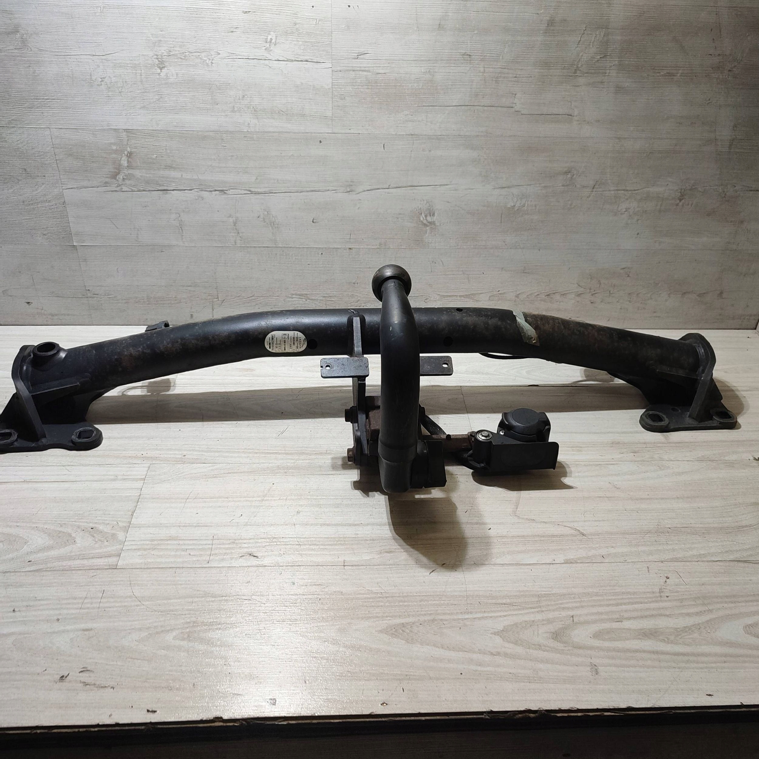 tow Jaguar F-Pace JK8MF19D520AA
