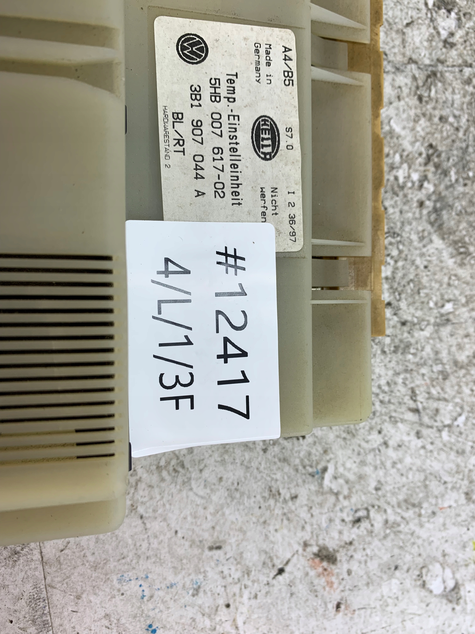 VW PASSAT B5 VW GOLF IV Unite commande clima Bouches buses 3B1907044A