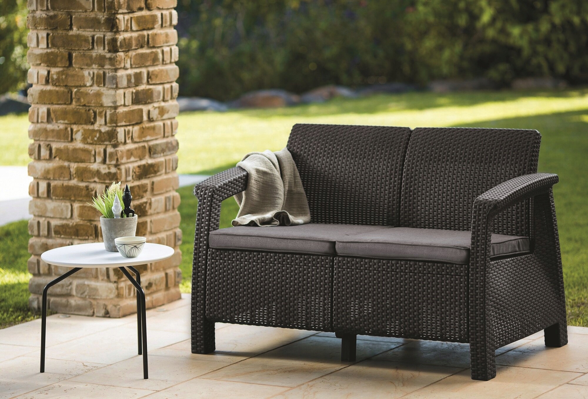 Sofa ogrodowa 2-osobowa KETER Corfu II Love Grafit