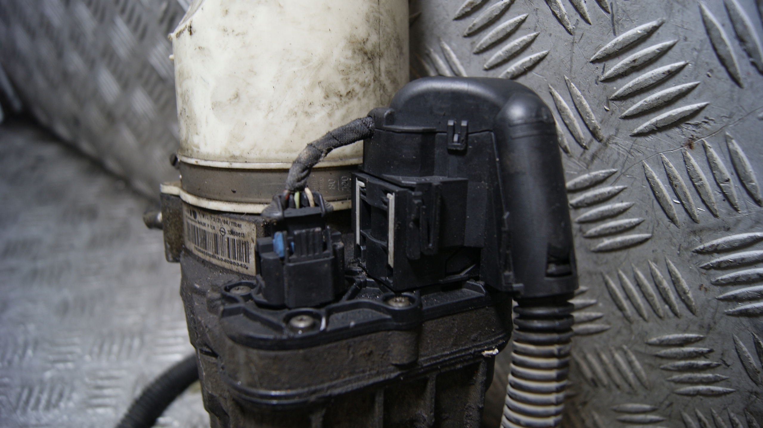 servo pump electrical OPEL ASTRA H 13188613