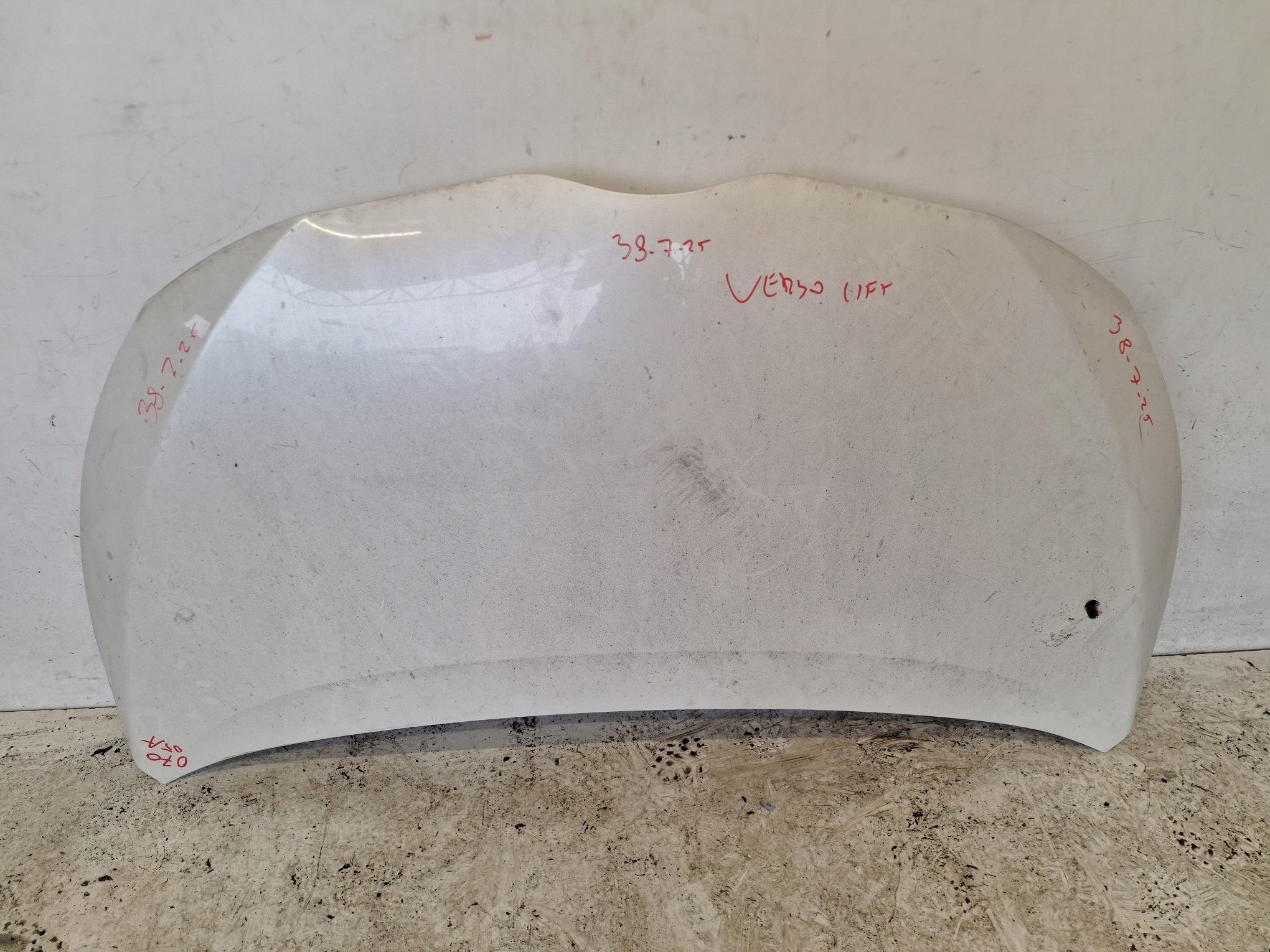 TOYOTA VERSO LIFT 14-17 cofano 070