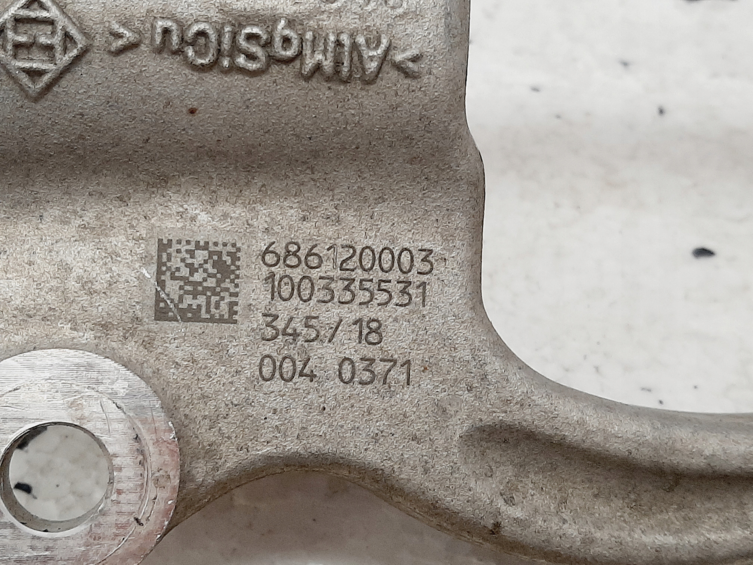 Uchwyt mocowanie amortyzatora PRAWY BMW G30 G11 Rodzaj zawieszenia standardowe