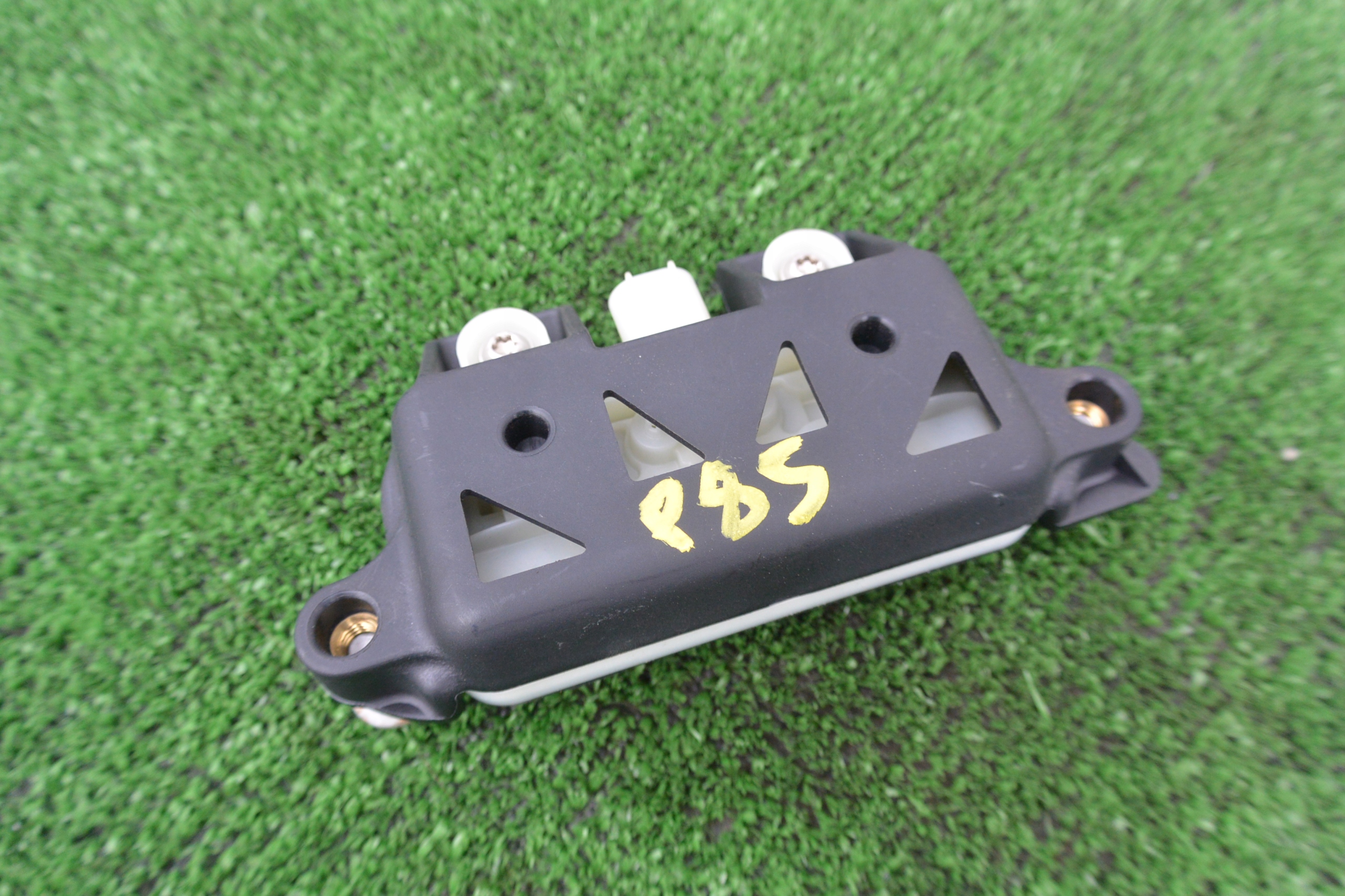 handle boot button TESLA MODEL S 12-16