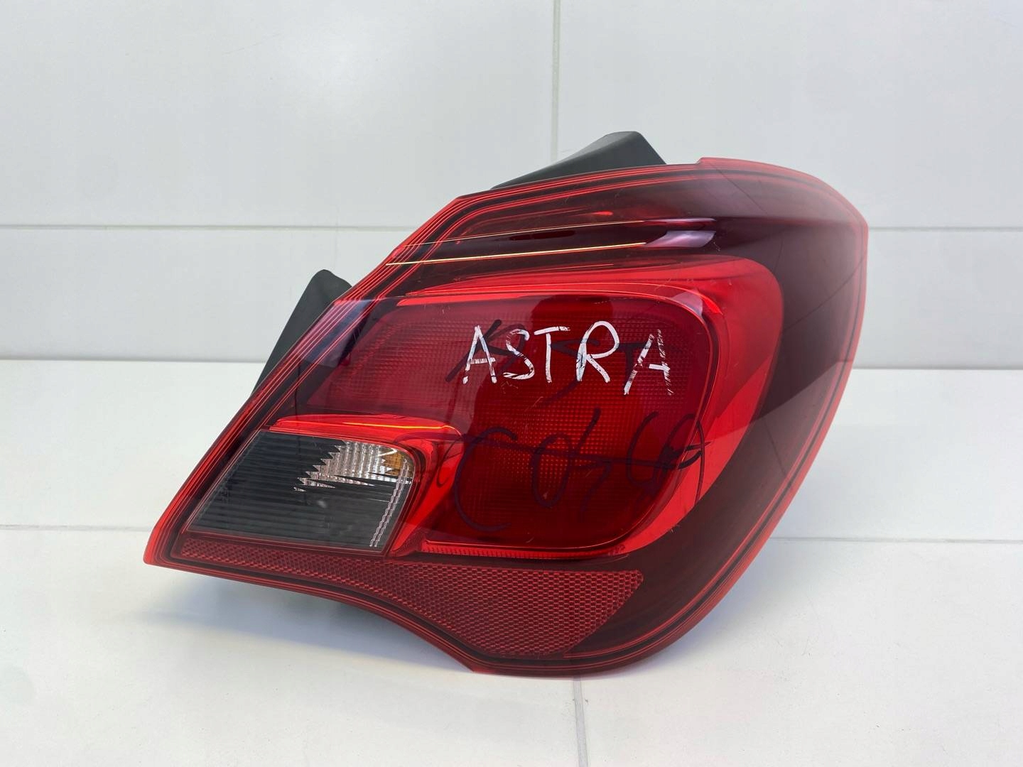 Licht hinten rechts Seite Opel Corsa E 2016 460034366