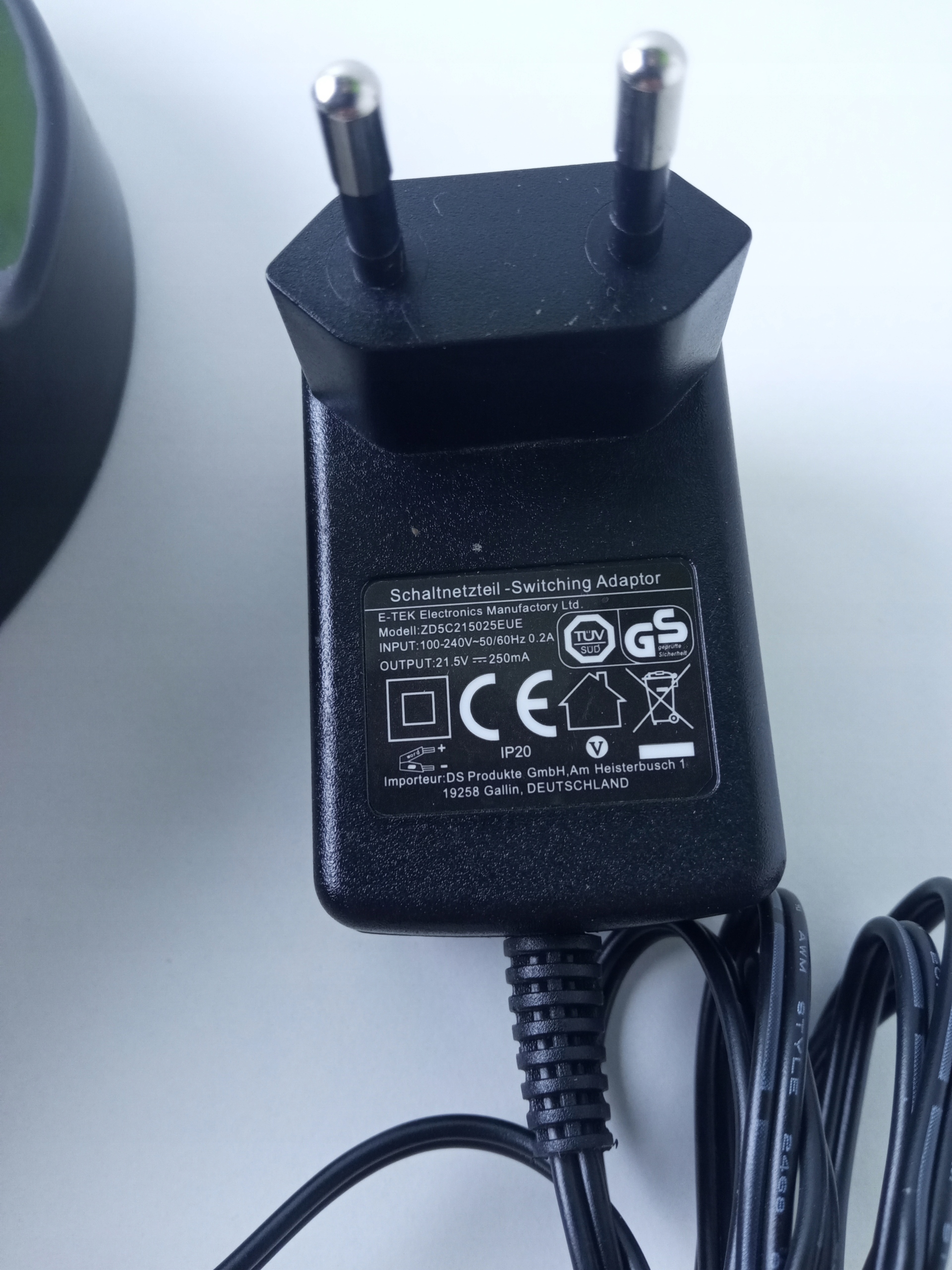 Uchwyt Ścienny +Zasilacz do Cleanmaxx Z 00890 Model Z 00890